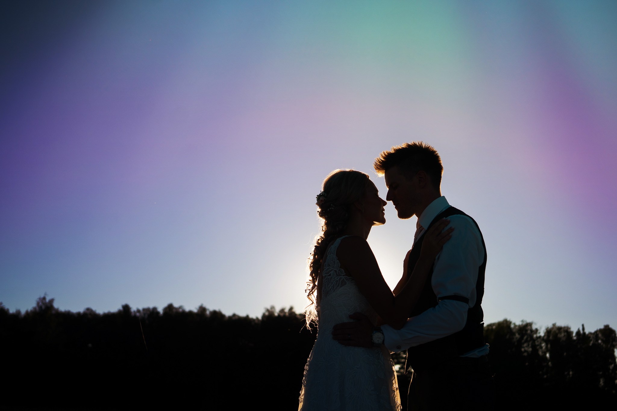 Häävalokuvaaja Helsingissä – Studiohappymoment | Romanttisia hetkiä