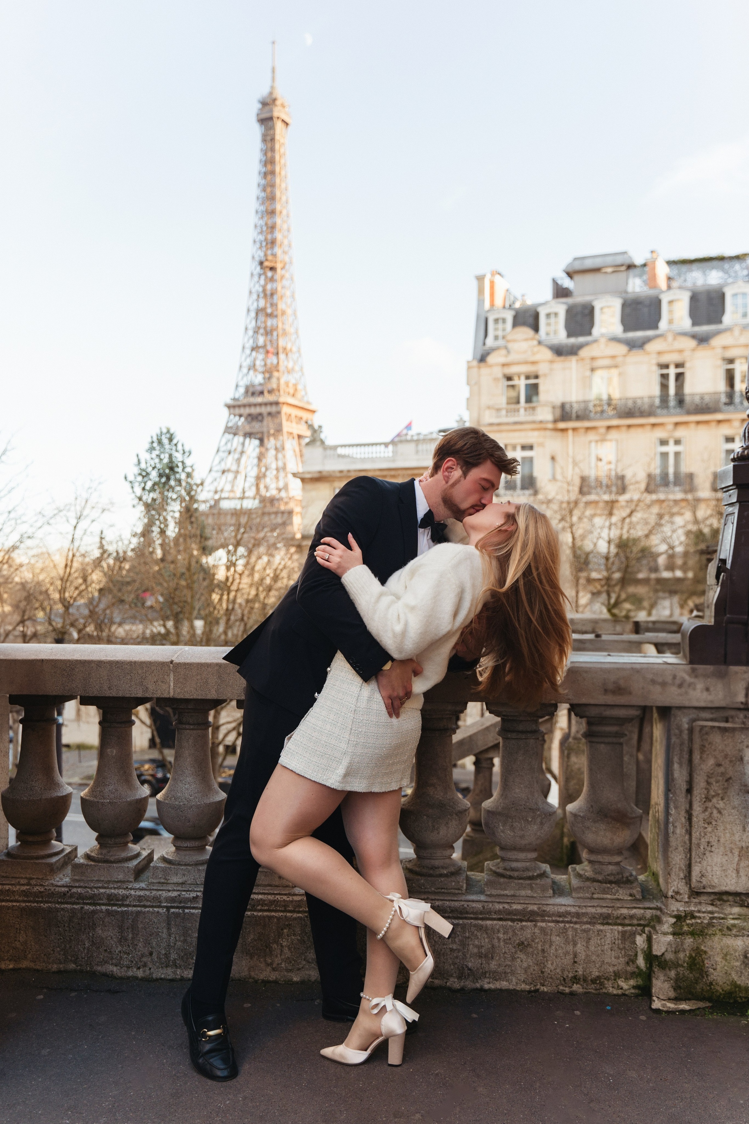 Engagement photo-shoot. Photographer in Paris Yulia Shkadina | Couples, engagement, pre-wedding, individual photo-shoots in Paris at the best locations