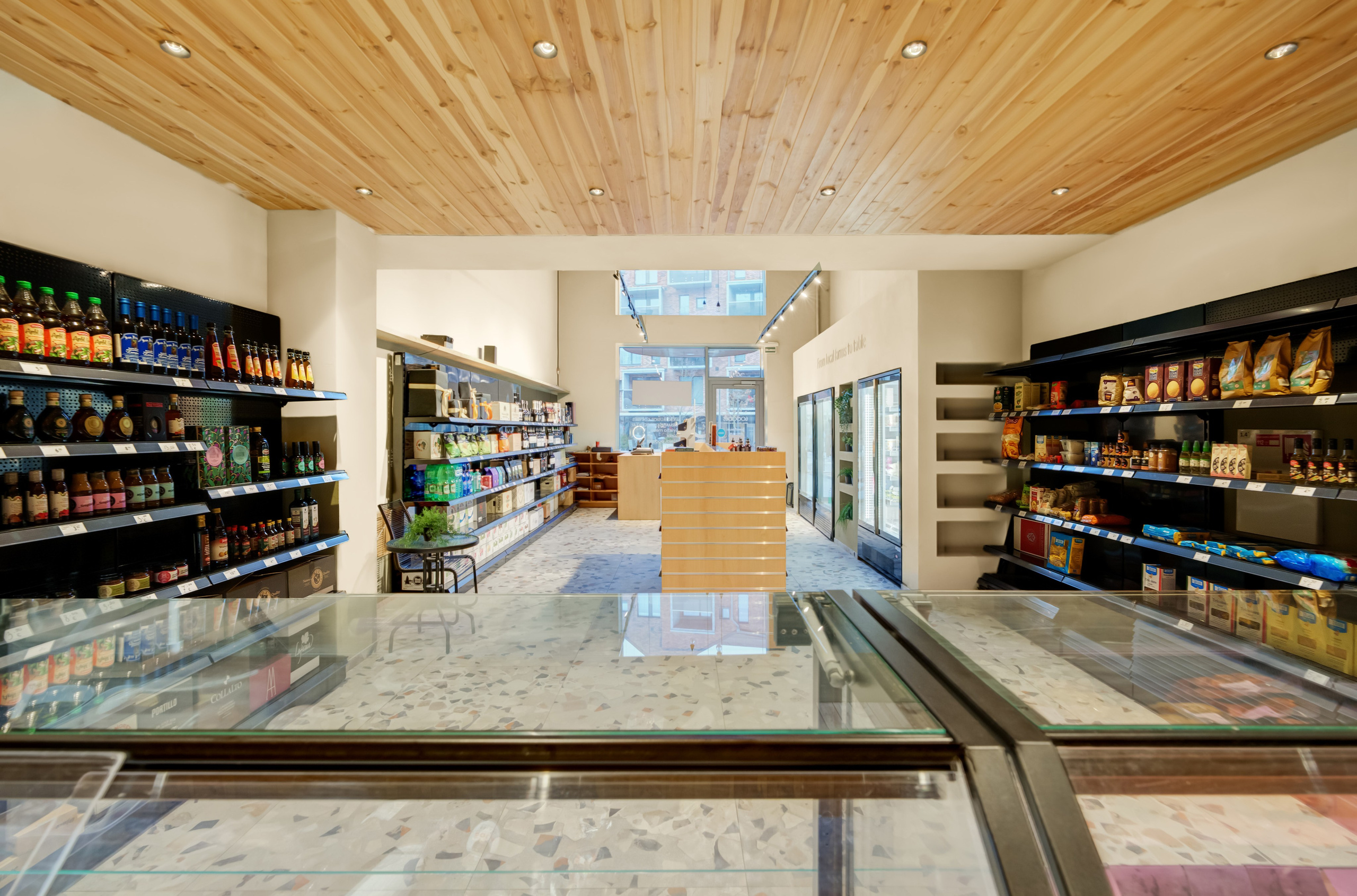 Fotosesija. Komercinės Patalpos Aukštaičių g. 7, Vilnius | Nuoma Biurui ar Parduotuvei. Elina Sapiega fotografė Vilniuje