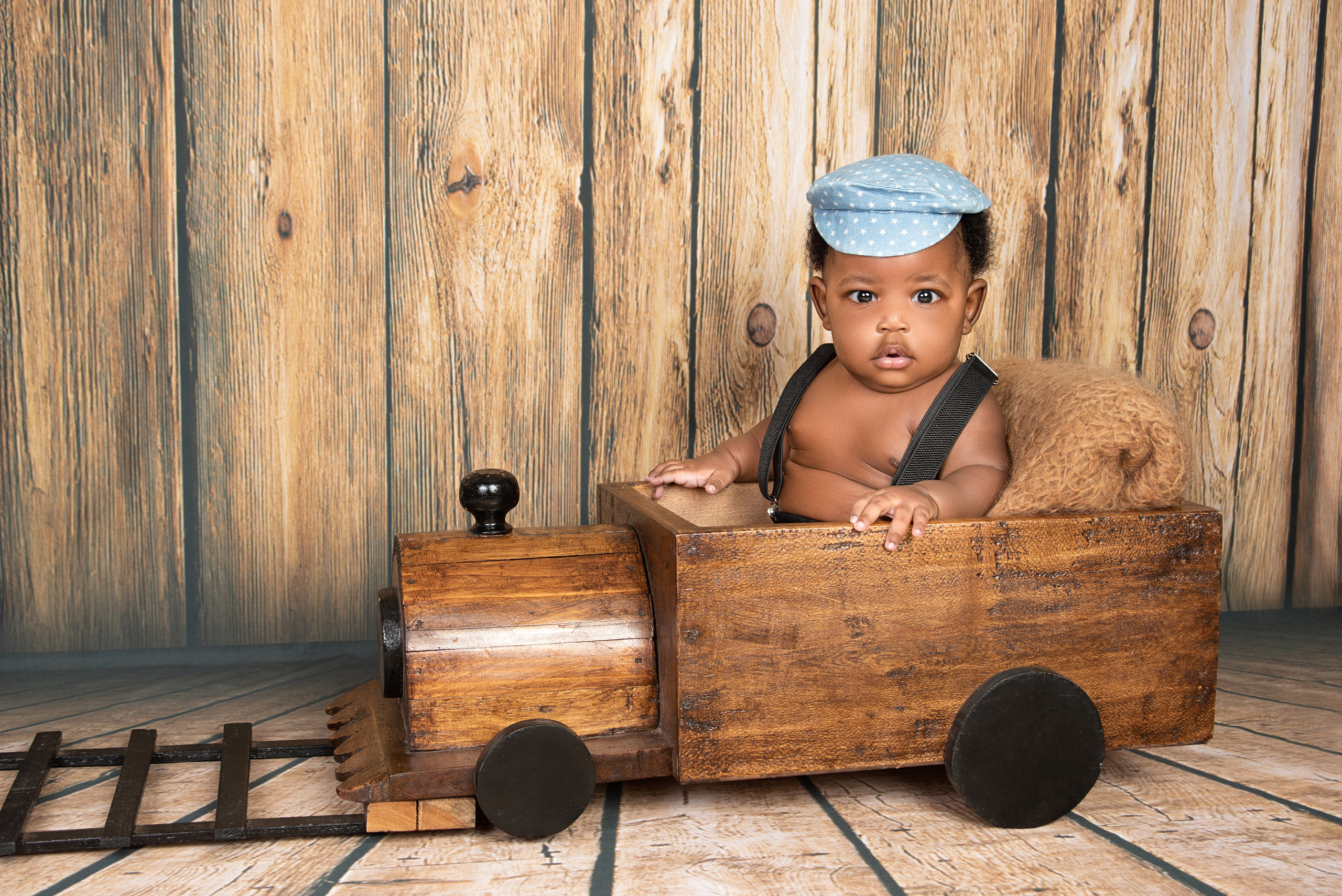 Newborn baby photo shoot kids Nairobi Mombasa Kenya. Newborn, Baby, Maternity and Family Photographer Nairobi Mombasa Kenya