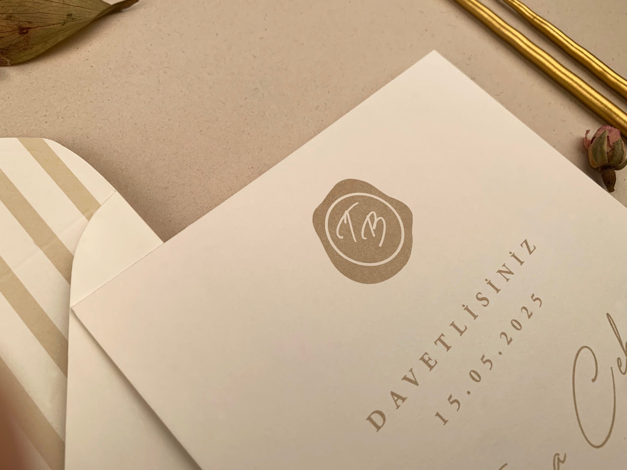 - invitații nuntă  - modele invitații nuntă  - invitații nuntă 2025  - invitații de nuntă elegante  - invitații de nuntă personalizate  - invitații nuntă online  - invitații nuntă handmade  - catalog invitații nuntă  - invitații originale nuntă  - invitații de nuntă moderne  - invitații nuntă vintage  - invitații nuntă rustice  - invitații nuntă clasice  - design invitații nuntă  - invitații de nuntă cu tematică.- invitații nuntă florale  - invitații nuntă boho  - invitații nuntă aurii  - invitații nuntă minimaliste  - invitații nuntă cu sigiliu  - invitații nuntă cu acuarelă  - invitații nuntă cu fotografie  - invitații nuntă cu inițiale  - invitații nuntă elegante alb-negru  - invitații nuntă cu hârtie texturată  - invitații nuntă cu decupaj laser  - invitații nuntă cu flori uscate. - print invitații nuntă  - invitații nuntă personalizate cu numele mirilor  - invitații nuntă cu plic inclus  - invitații nuntă cu cartolină dublă  - invitații nuntă calitate premium  - invitații nuntă ieftine  - invitații nuntă rapide.- invitații nuntă România  - invitații nuntă București / Botoșani . Iași suceava- invitații nuntă cu livrare în țară  - invitații nuntă online România.- „Invitație de nuntă elegantă cu design floral și plic crem”  - „Model de invitație de nuntă vintage cu sigiliu de ceară”  - „Set complet invitații de nuntă personalizate cu inițialele mirilor”  - „Invitație de nuntă modernă cu design minimalist și text negru pe fundal alb”  - „Invitație de nuntă rustică pe hârtie kraft cu șnur de iută”  - „Invitație de nuntă cu decupaj laser și detalii aurii” - „Invitație de nuntă în stil boho cu imprimeu floral colorat”  - „Invitație romantică de nuntă cu flori uscate și panglică din satin”  - „Invitație de nuntă clasică cu monogramă și font caligrafic”  - „Invitație de nuntă în stil glamour cu folie aurie și text embosat”- „Model de invitație de nuntă 2025 cu design elegant și font modern”  - „Cele mai noi invitații de nuntă 2025 – stil floral, sofisticat”