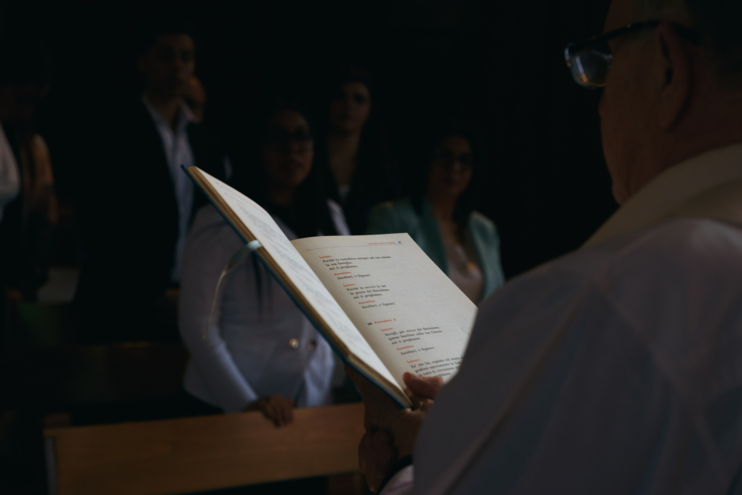 Baptism photography in Milan and nearby areas. Anastasiia Buchinskaia Photographer in Milan