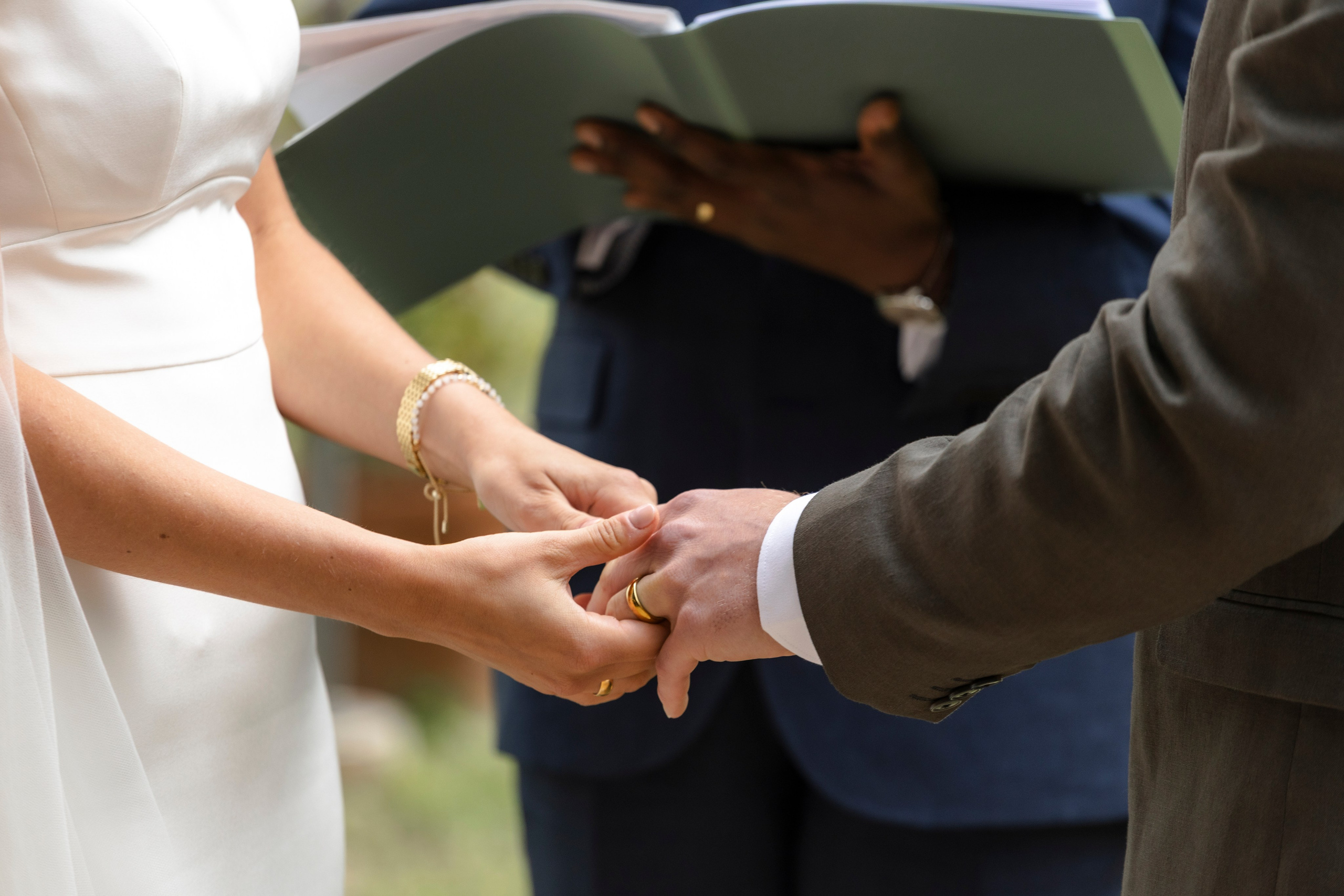 Vineyard Château Wedding in Occitanie — Puits Es Pratx. Eugénie Smirnova — Wedding & Elopement Photographer in Southwest France