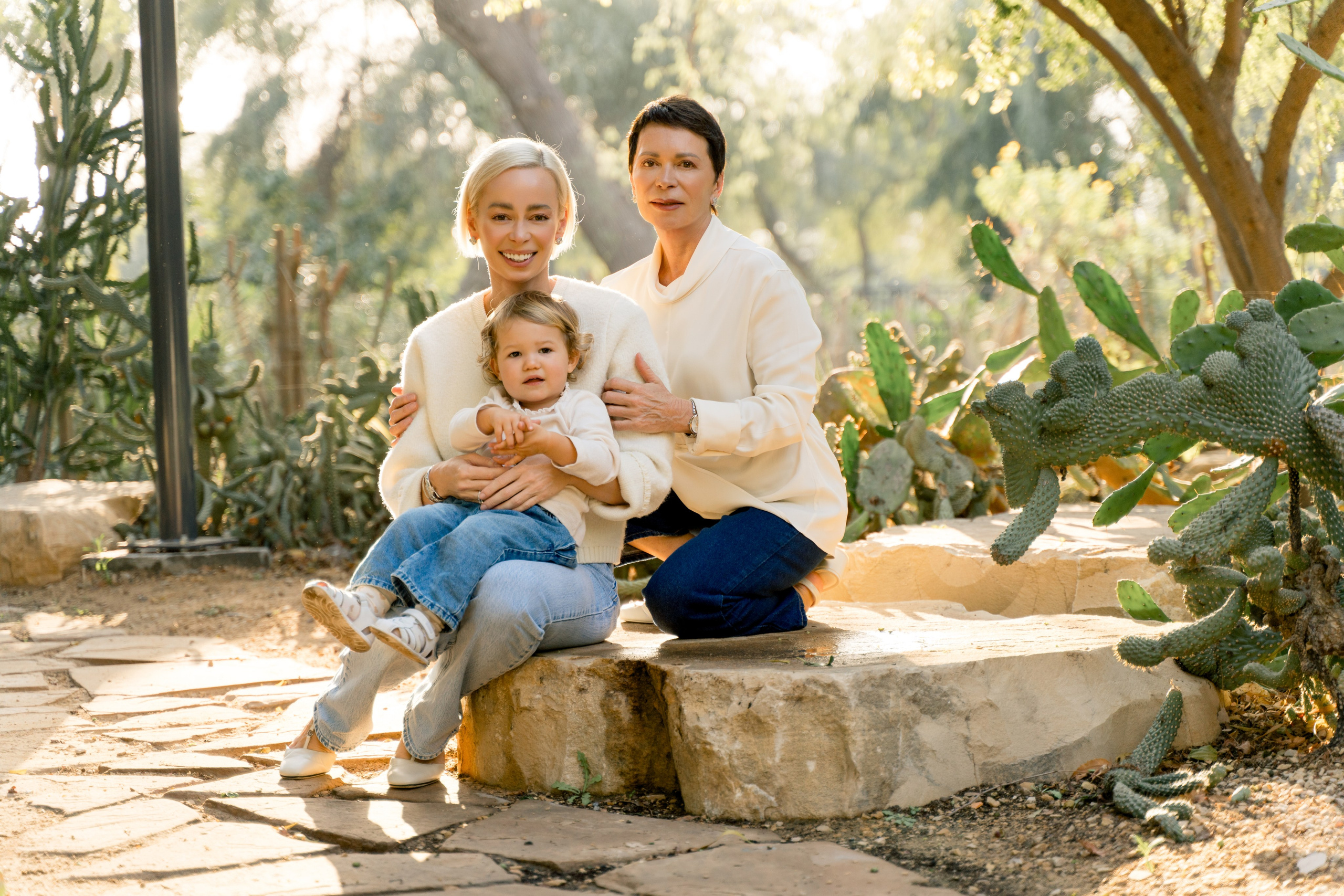 Outdoor family portraits at Um Al Emarat Park