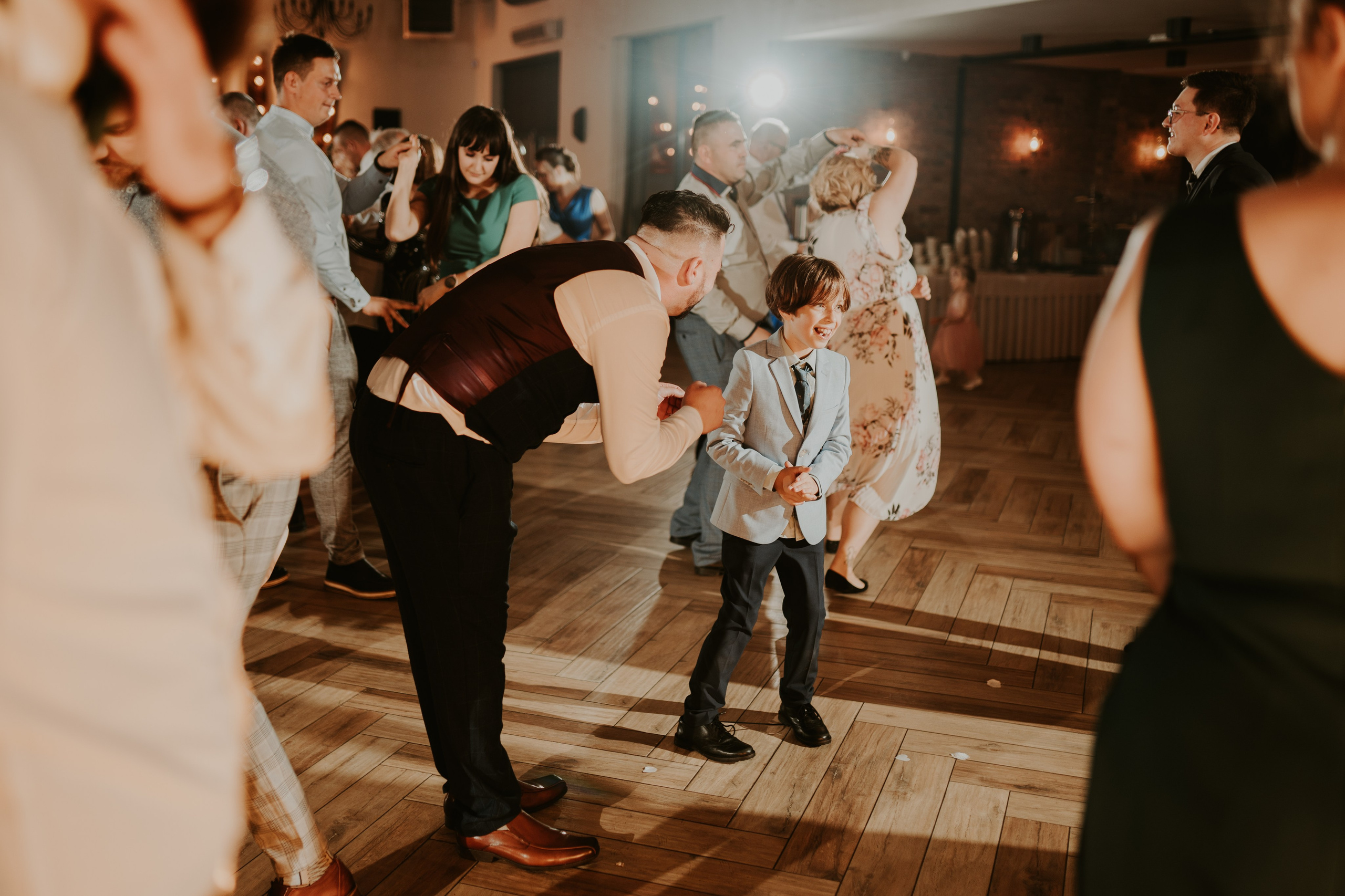 Trzy Drzewa: wspaniała uroczystość Wiktorii i Kamila. Karkowskafoto - fotografia miłości