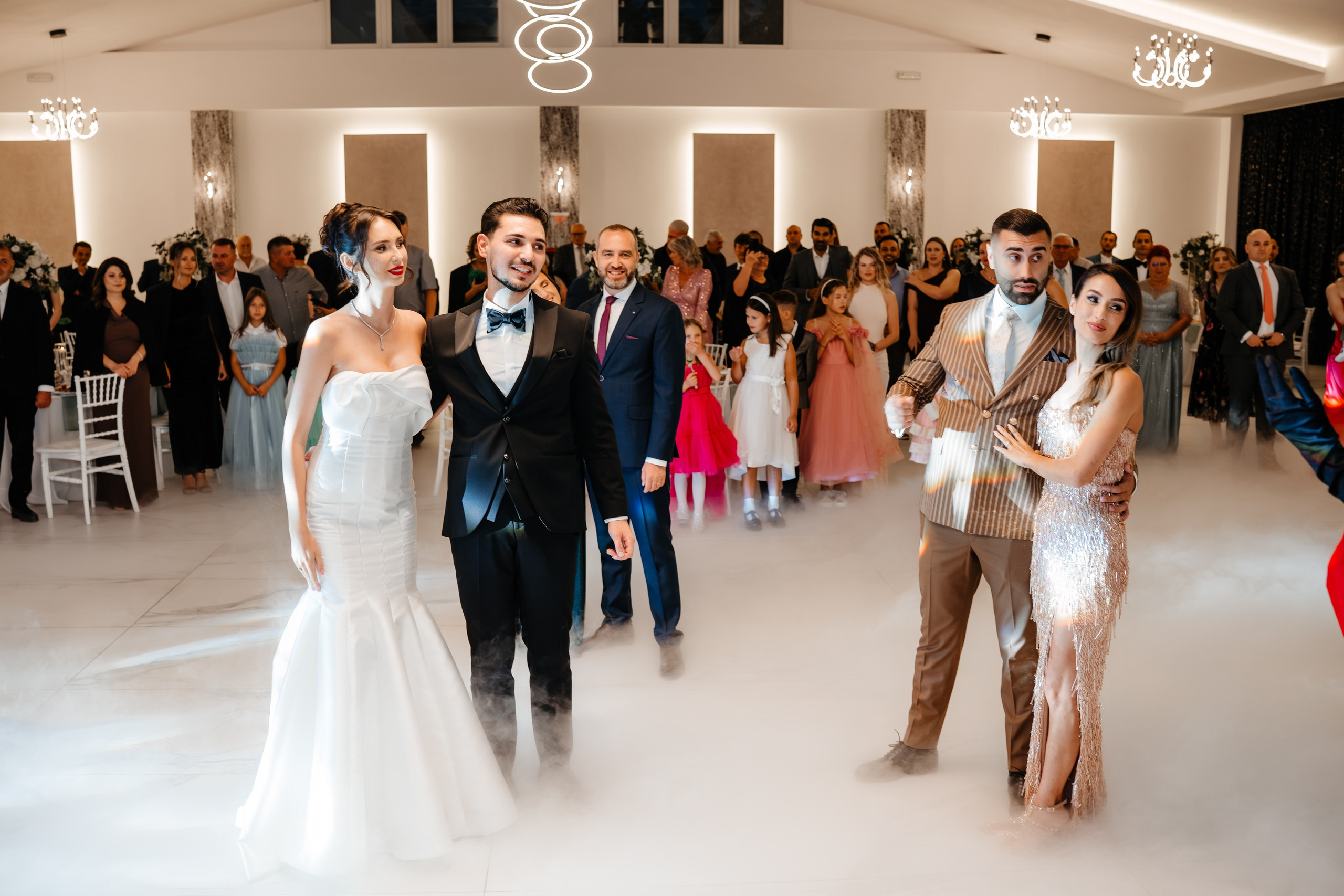 Povestea de nuntă a lui Anca și Dragoș în Bacău | Fotografie de Eveniment. Raw Studio. Fotograful tau de nunta!