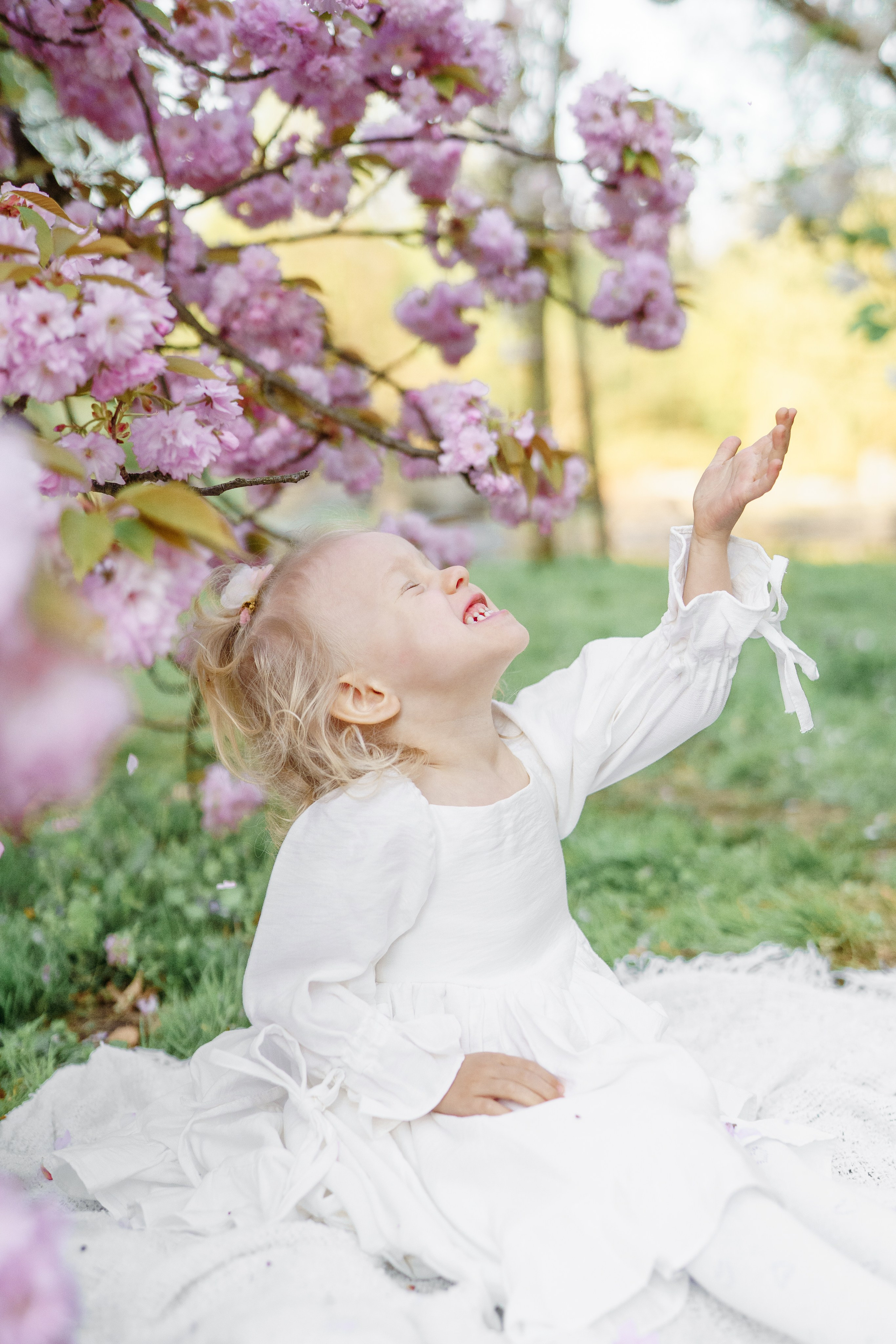 Sesja w plenerze. Fotograf Łódź - sesja ciążowa, noworodkowa, dziecięca. Studio w Łodzi