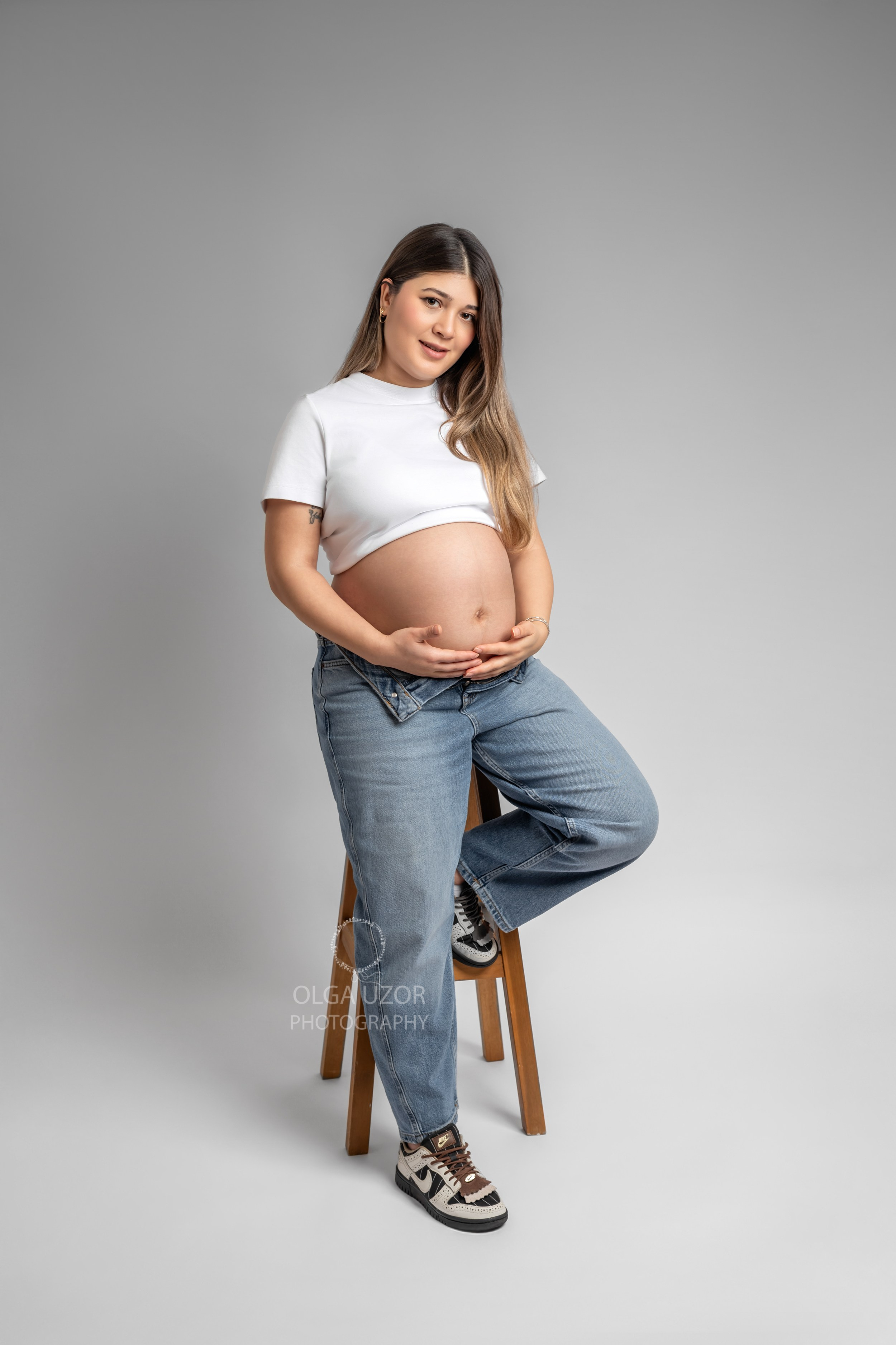 Maternity photo shoot Stevenage, Hertfordshire. Stevenage, Hertfordshire family, maternity and newborn photographer