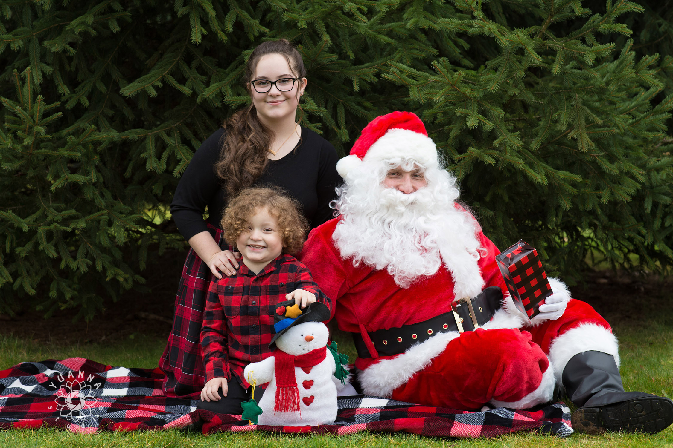 YuAnna studio. Family & Kids Photographer in Seattle area, located in