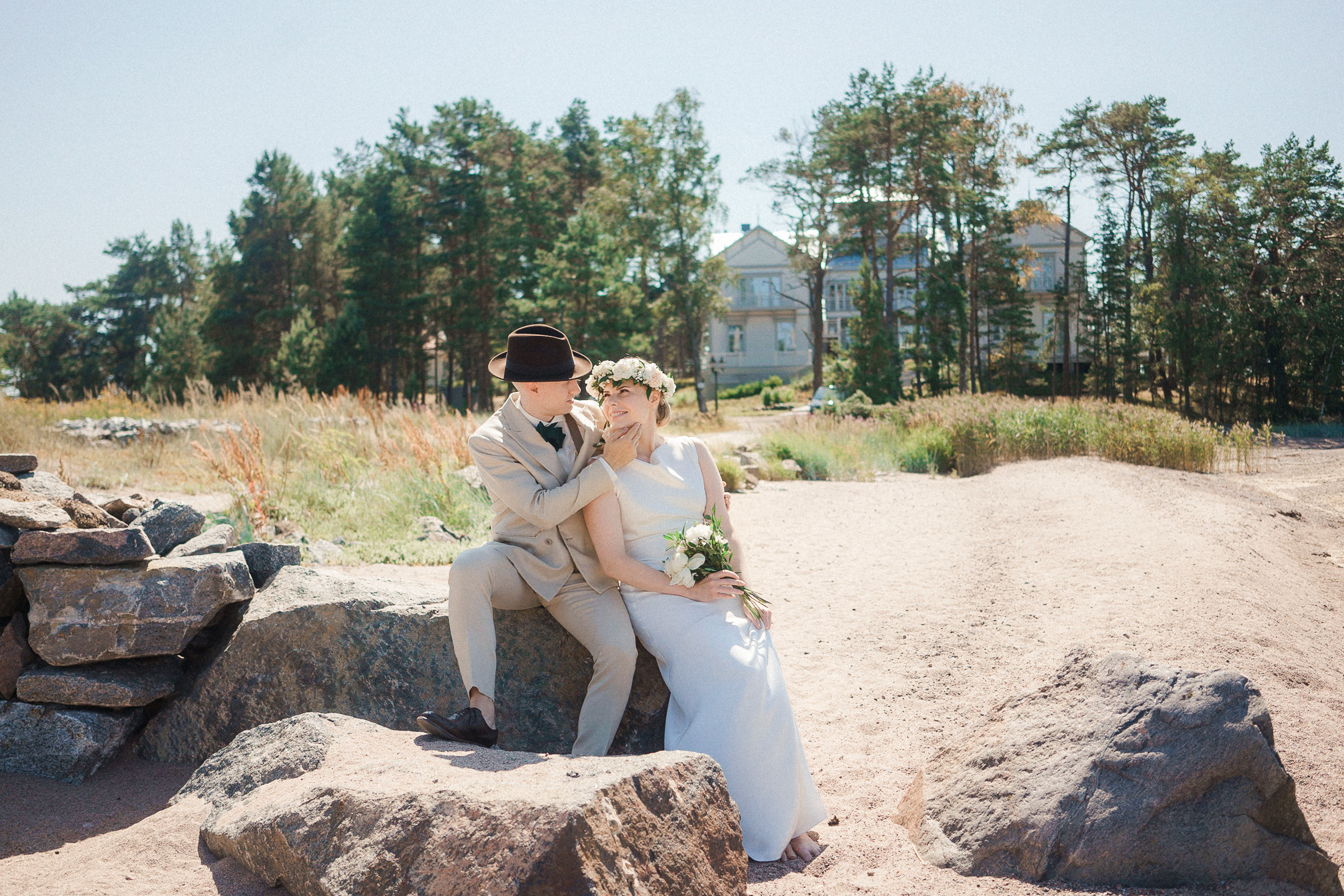 Hääkuvaus Hangossa – Upea merellinen hääpäivä S&R: n kanssa. Häävalokuvaaja Hanko