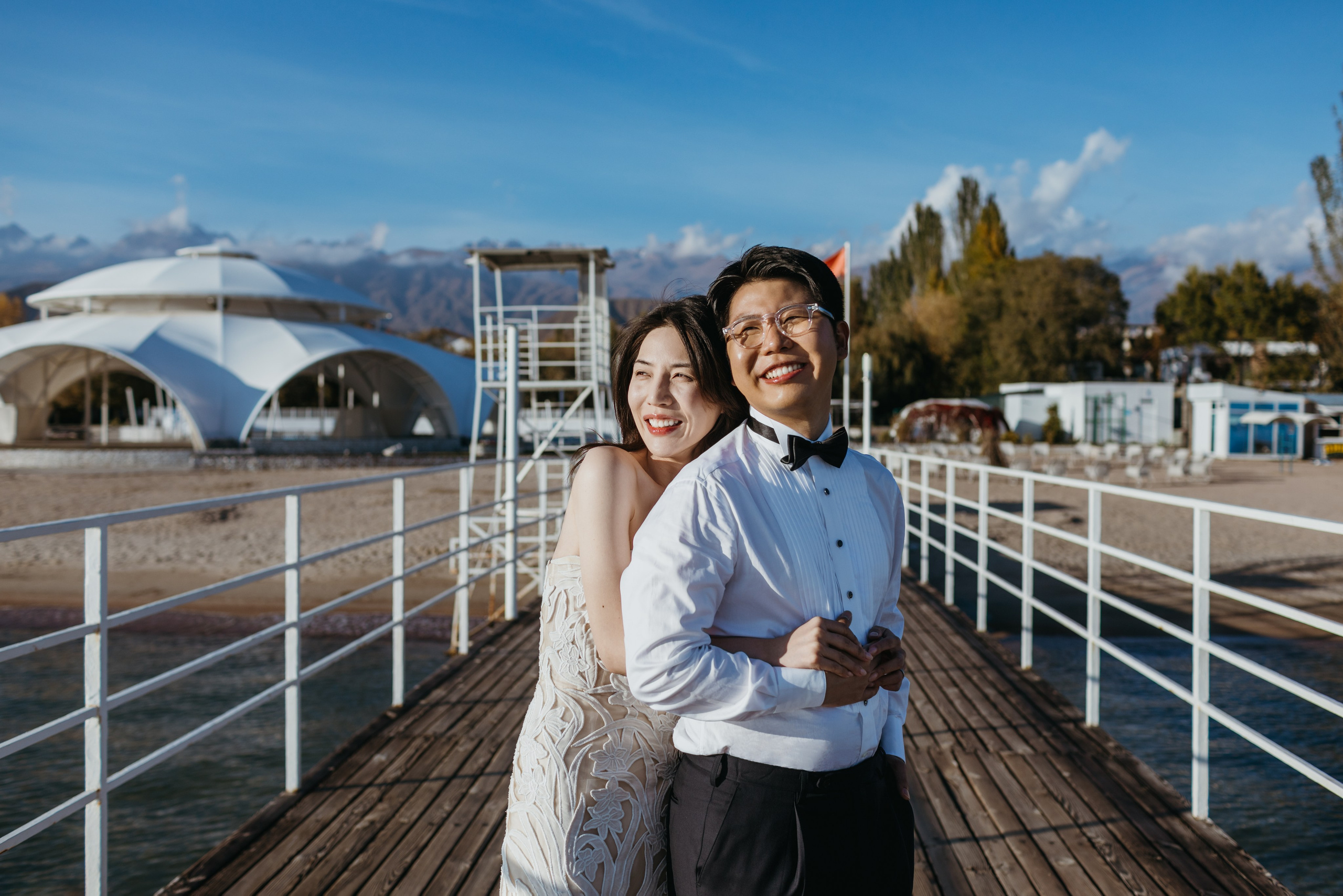 Чесан и Лиса (South Korea) — свадебная фотосессия на Иссык-Куле, пансионат “Каприз” | Chisun & Lisa — Issyk-Kul Lake wedding photos, Capriz. Фотограф в Бишкеке Оксана Шувалова