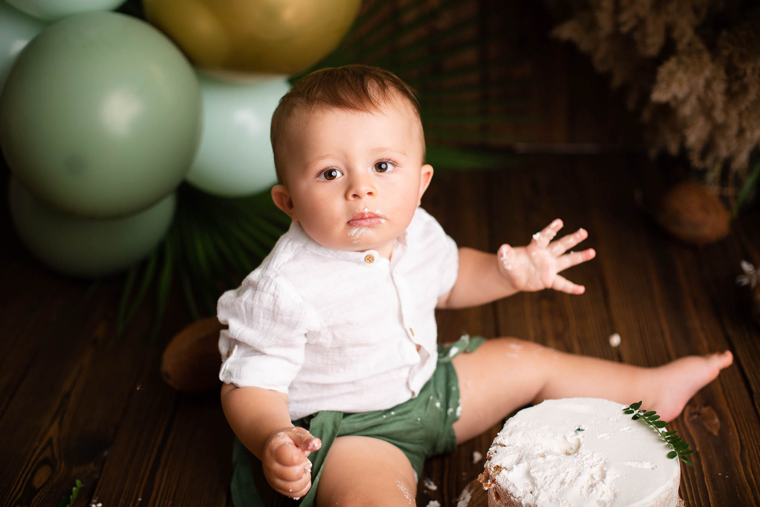 Baby Photographer in Essex | First Year Milestone Portraits by Irene Chaikeen. Irene Chaikeen | Maternity and newborn photoshoot in Essex/London