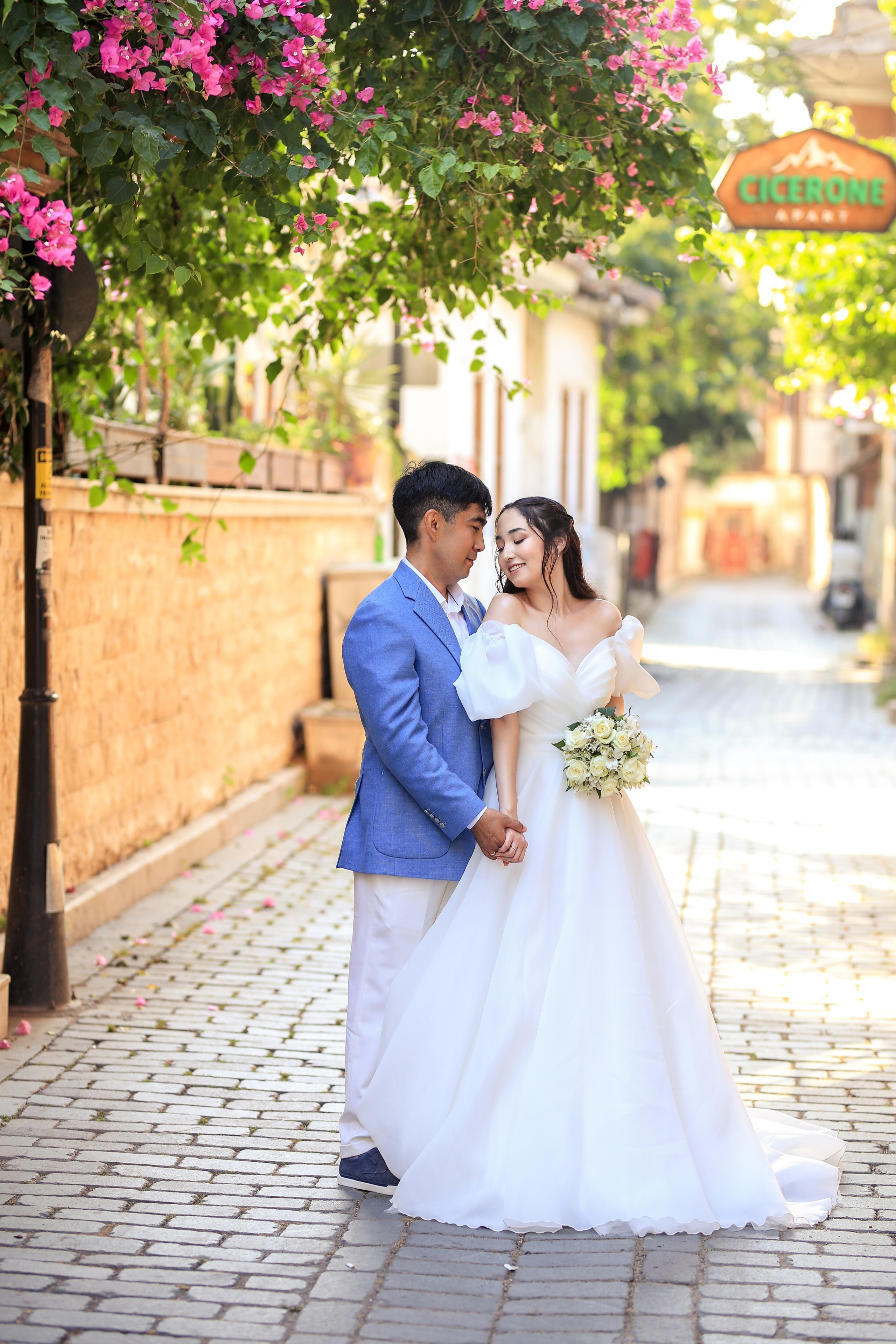 Photoshooting in old town of Antalya. Photographer in Turkey, Antalya, Kemer, Belek, Side, Kas, Fethiye