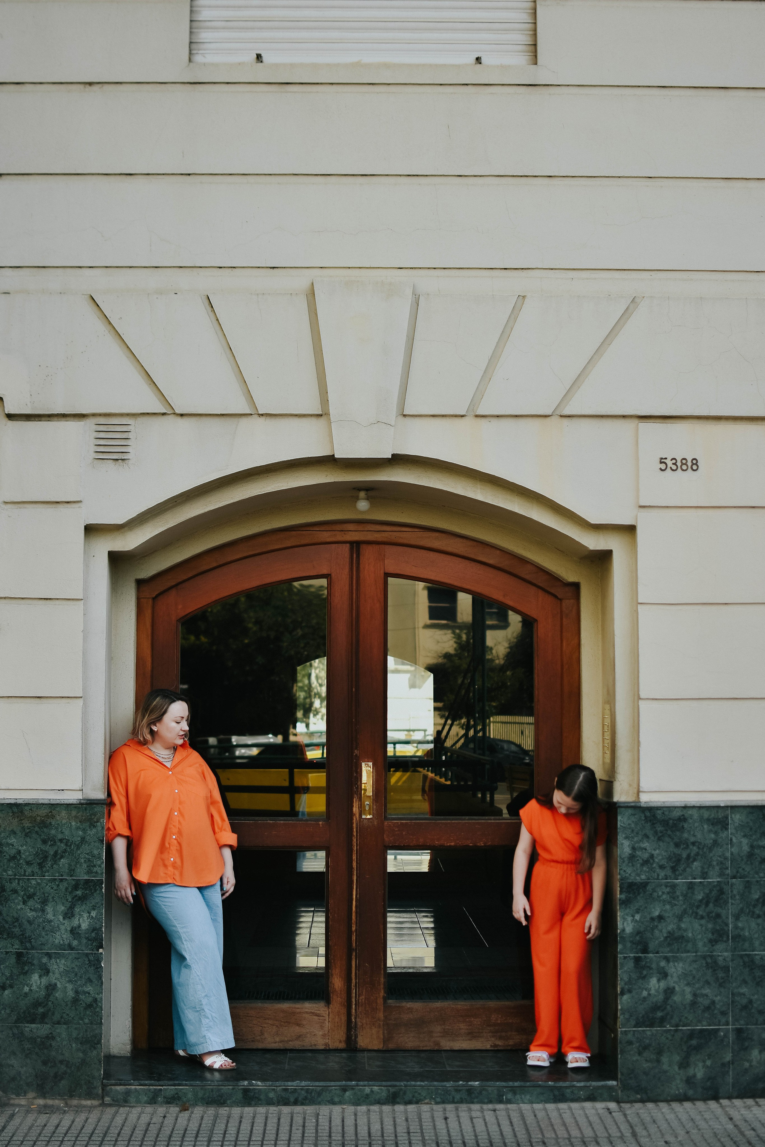 Dasha and Mira. Photographer @elmirkami in the city of Buenos Aires