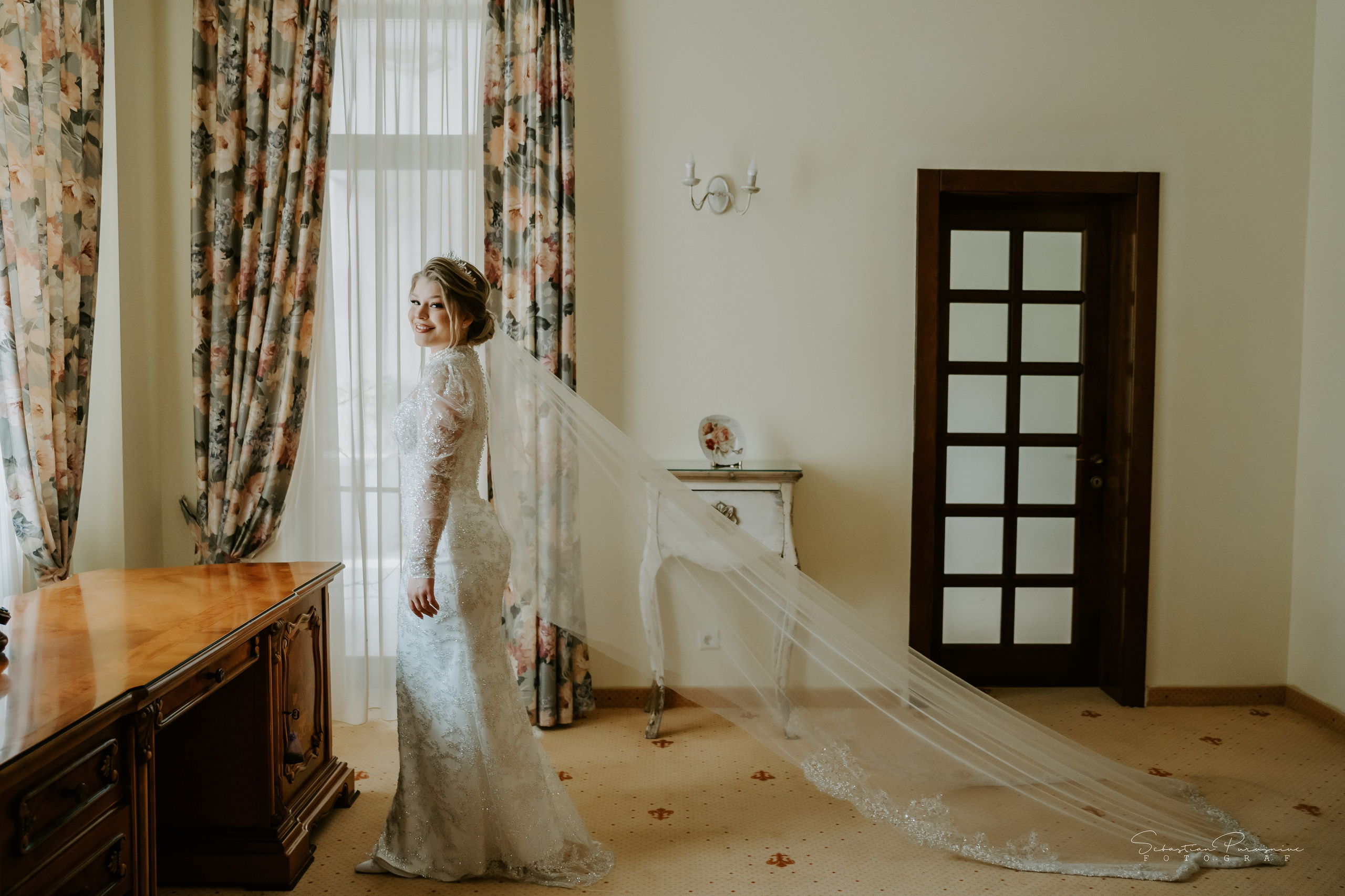 Larisa & Iulian. Sebastian Purusniuc Fotograf - Iasi