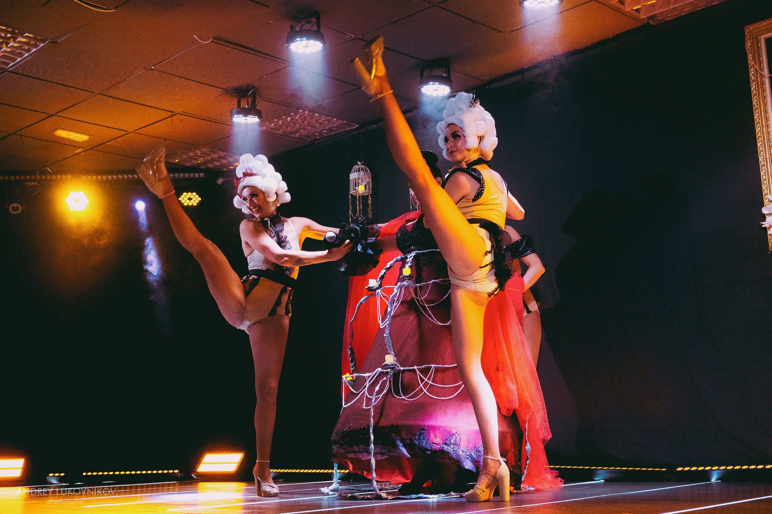 Фоторепортаж с театрального спектакля Las Divas в Торревьехе | Андрей Луковников