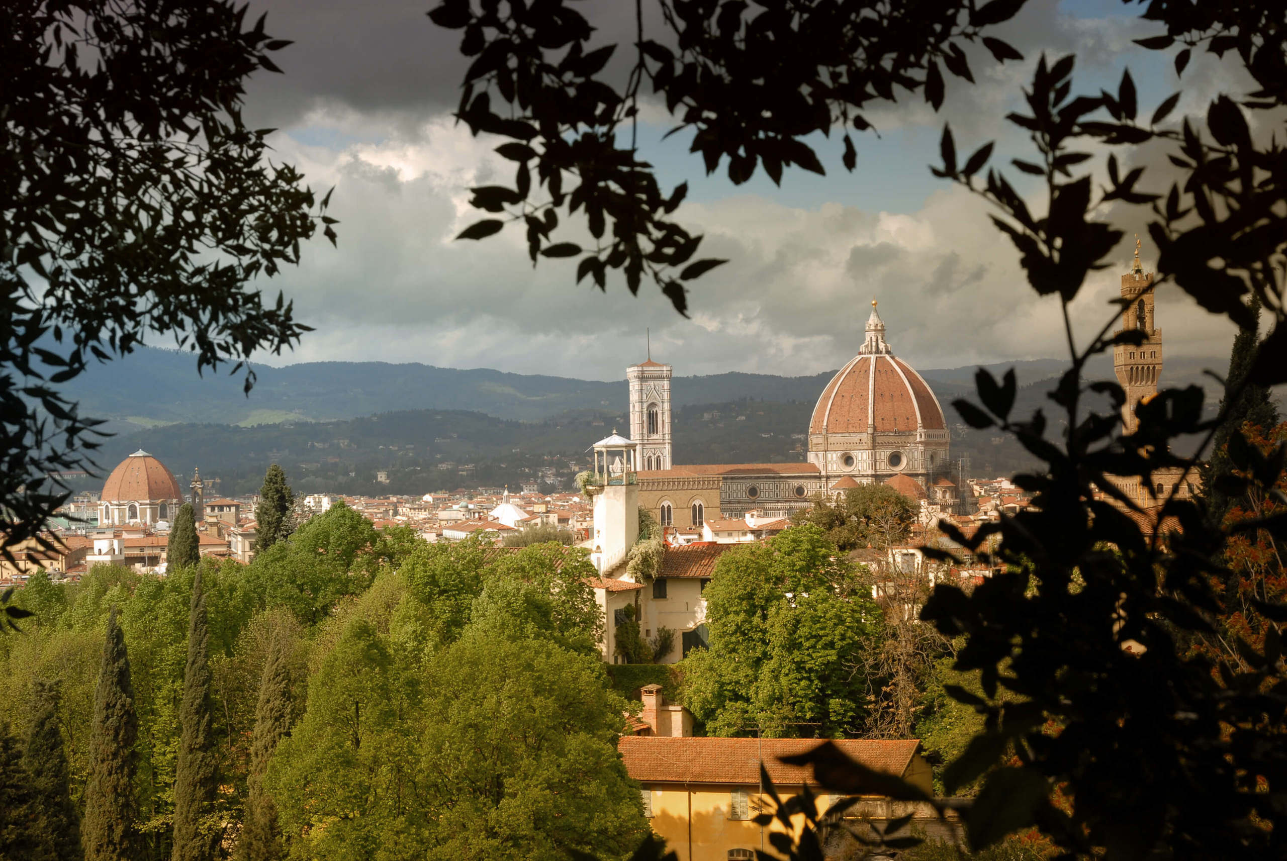 Italy photo, Milan photo, Florence photo, Venice photo, Rome photo. Wedding and family photographer in Cork, Ireland. Tigran