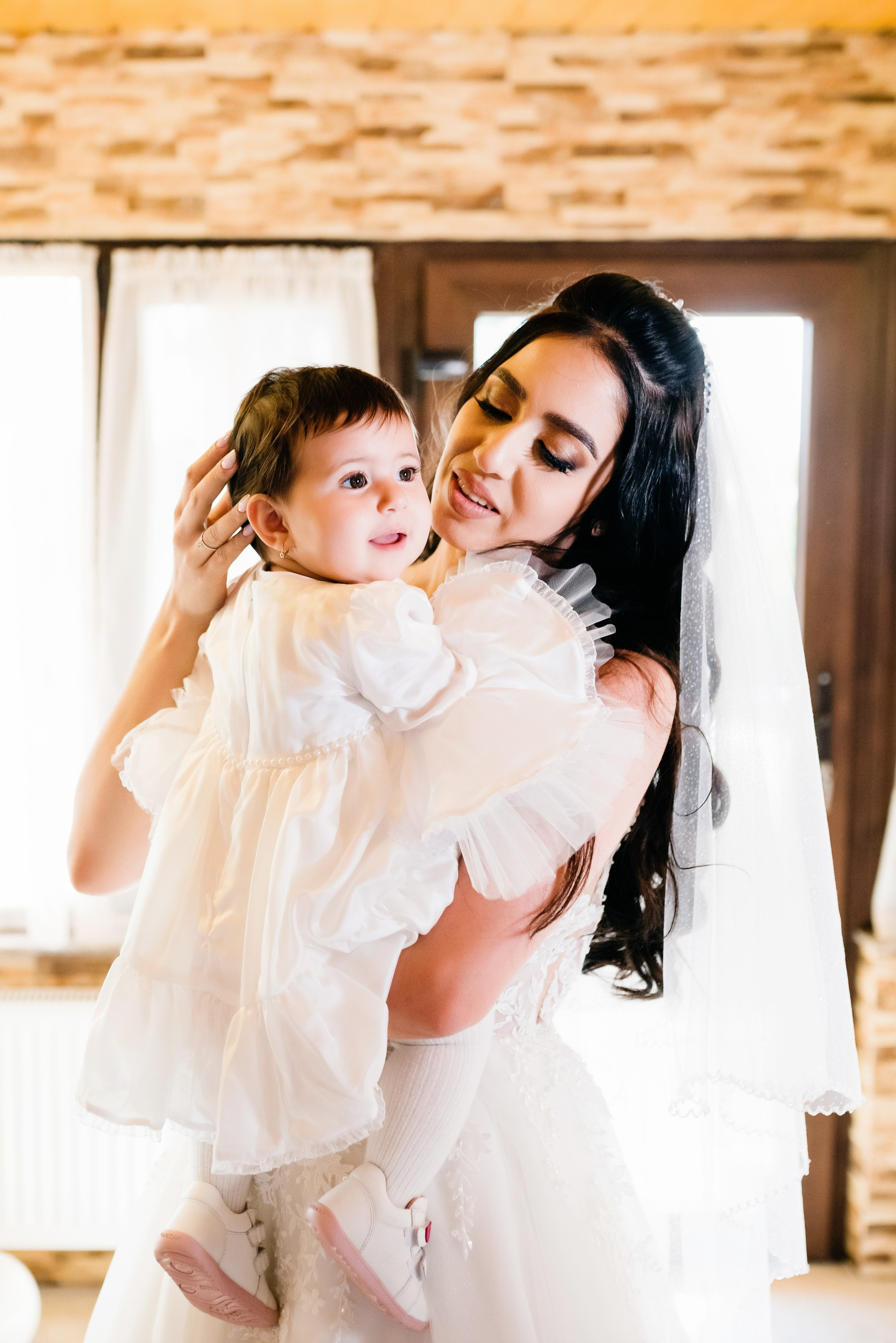 Elena & Cristi. Acasă