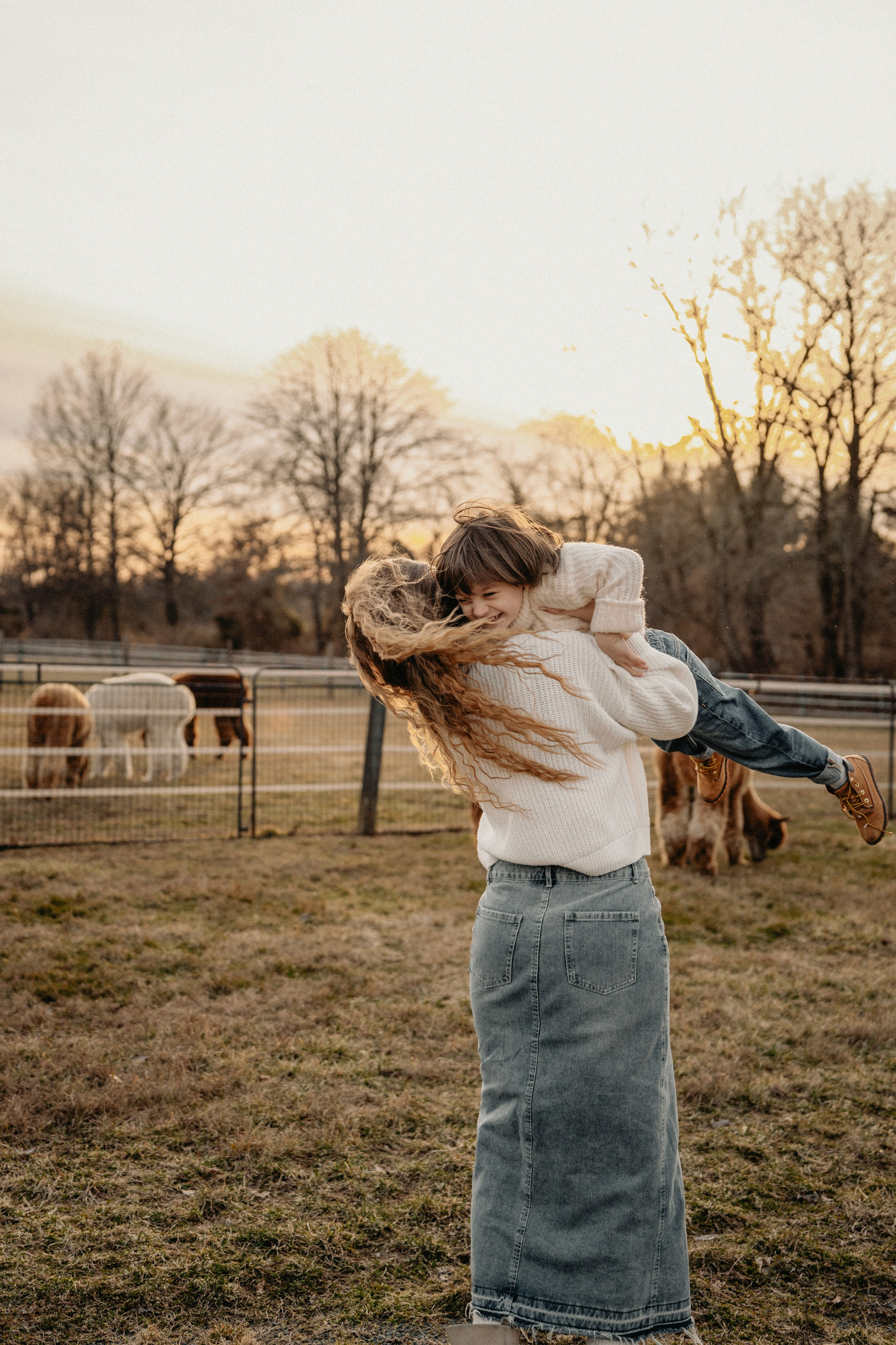 Unique Family Photography at an Alpaca Farm – Fun & Playful. Alisa Tant — Family and newborn photographer Bucks County, Montgomery county, Philadelphia, NJ