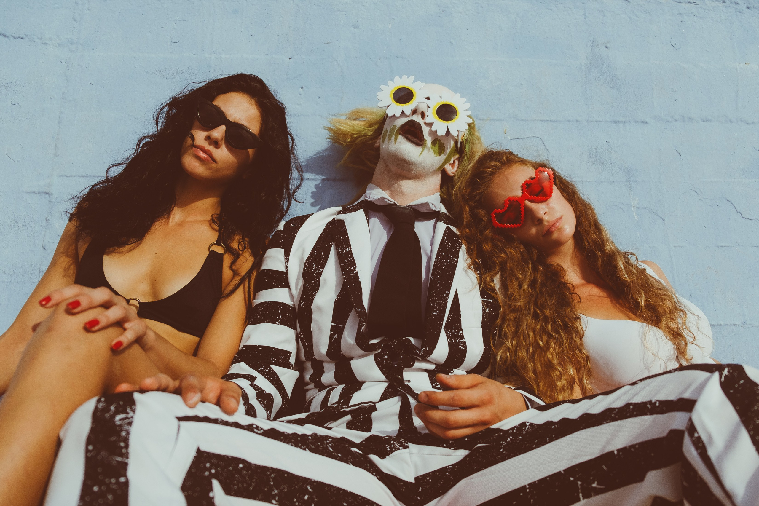 Beetlejuice на море: Экспериментальная фотосессия с цирковыми артистами — Фотограф Андрей Луковников