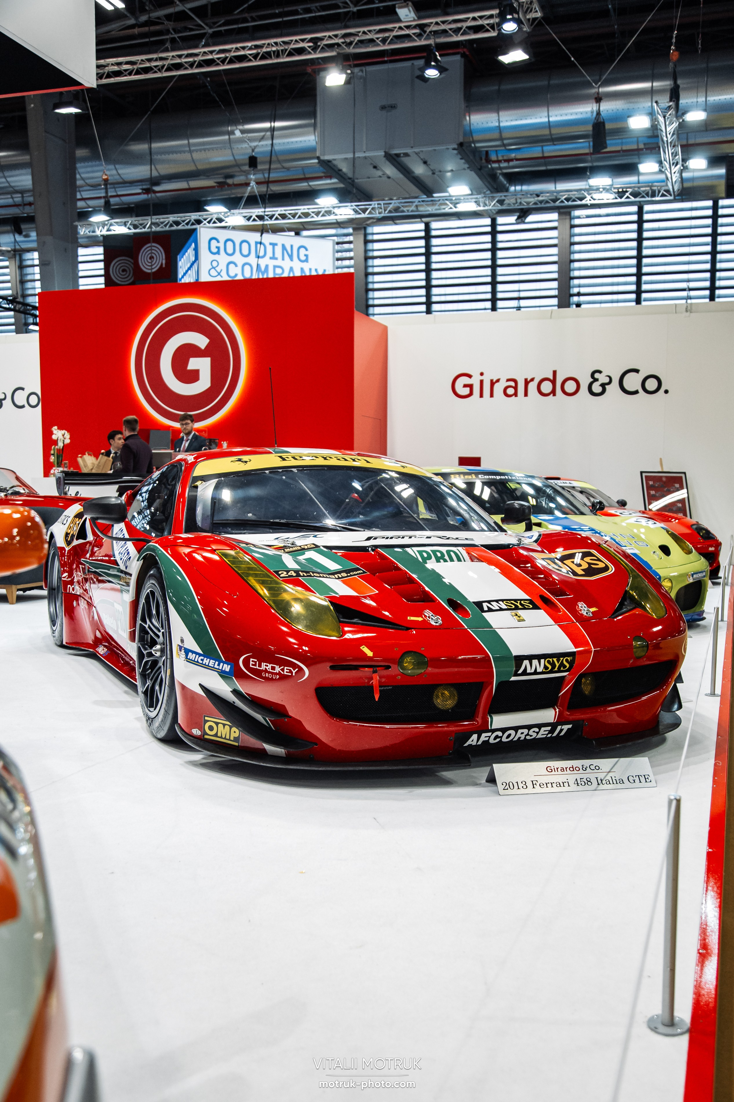 Retromobile 2023. Photographe de voitures à Paris — Vitalii Motruk