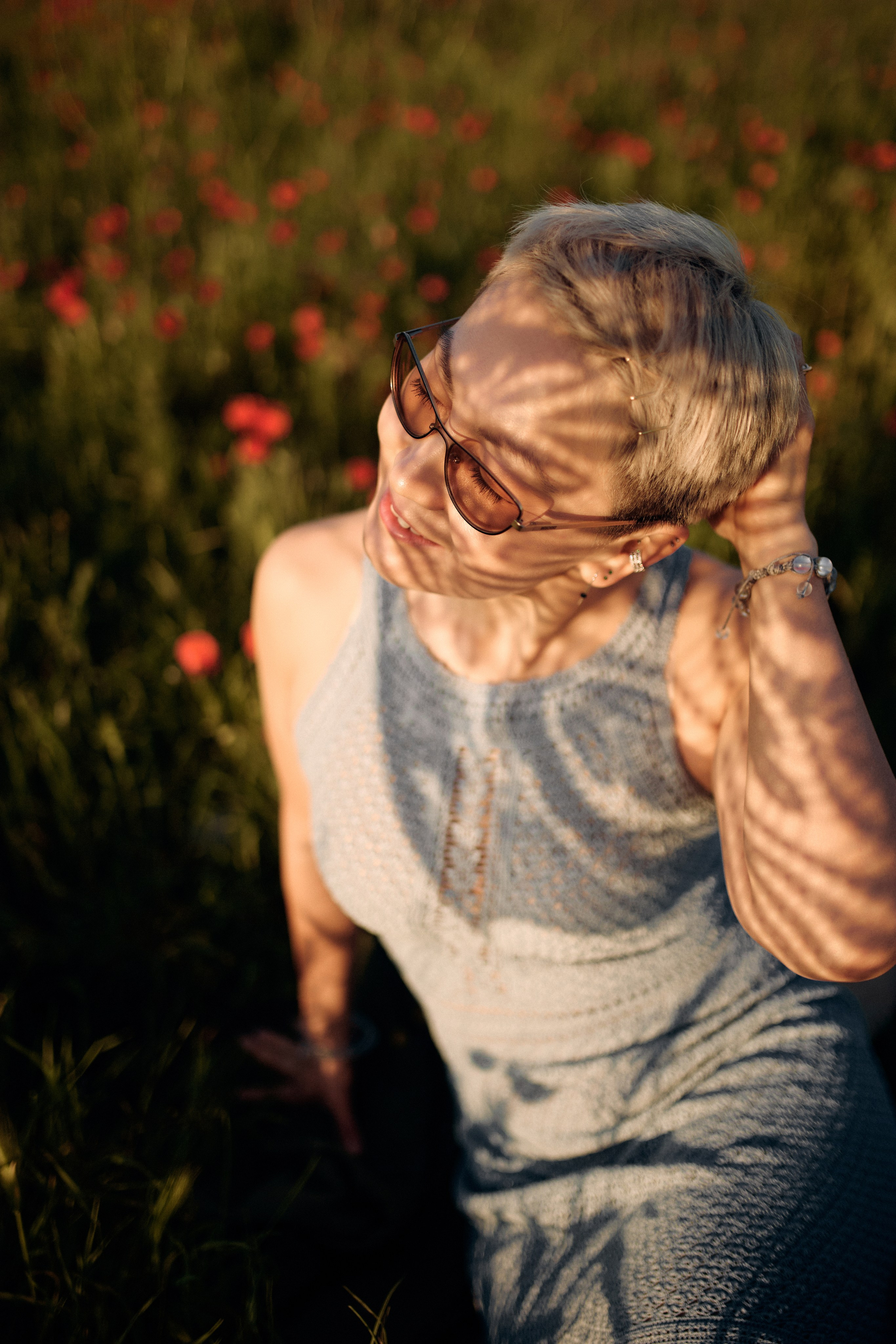 Юлька в маках. Валерия Вартанова. Фотограф