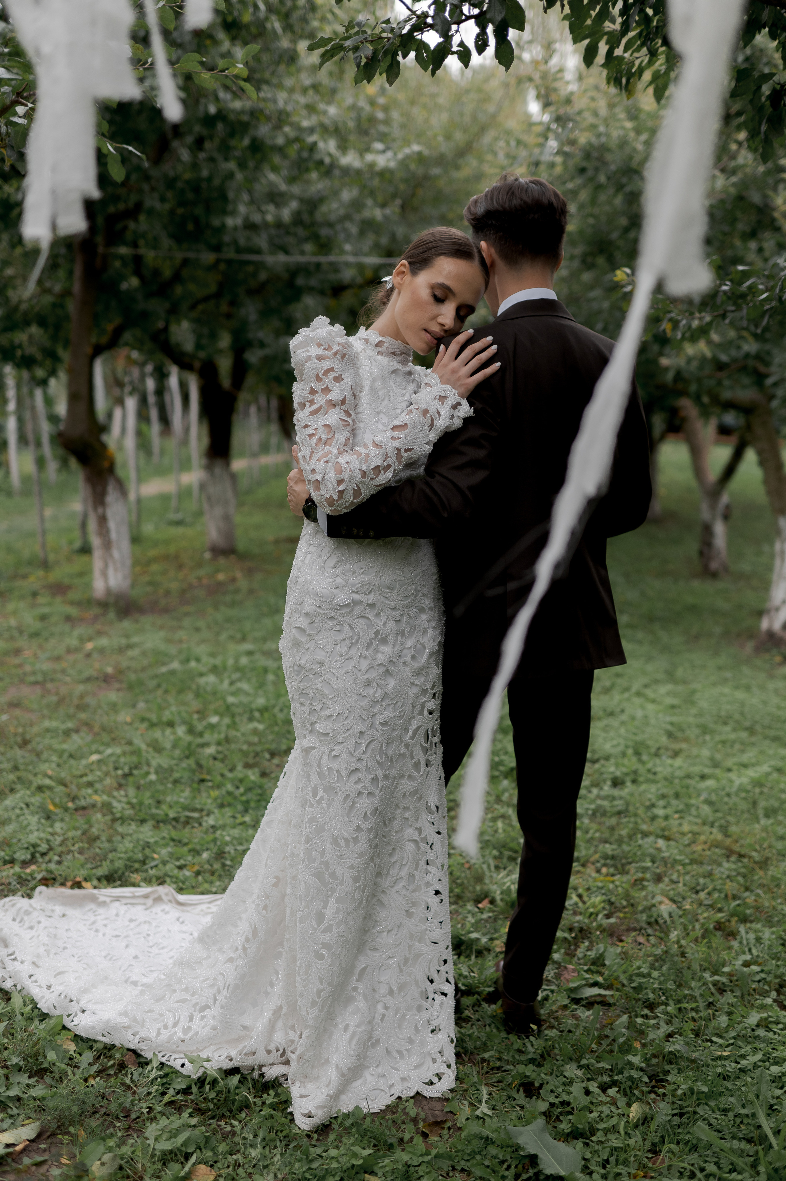 Boho barn wedding in Romania at Papadia Village, Dolj. Wedding photographer and videographer based in Timisoara, Romania