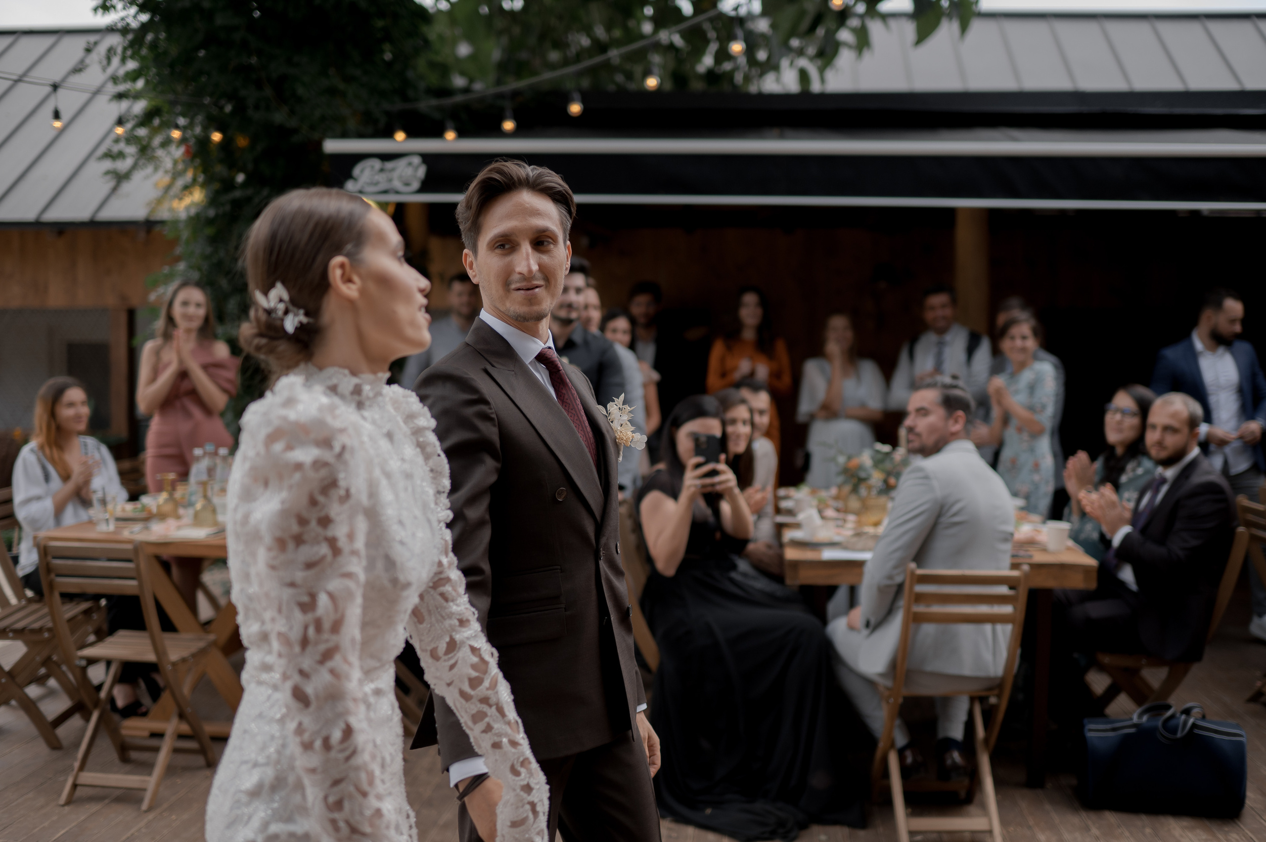 Boho barn wedding in Romania at Papadia Village, Dolj. Wedding photographer and videographer based in Timisoara, Romania