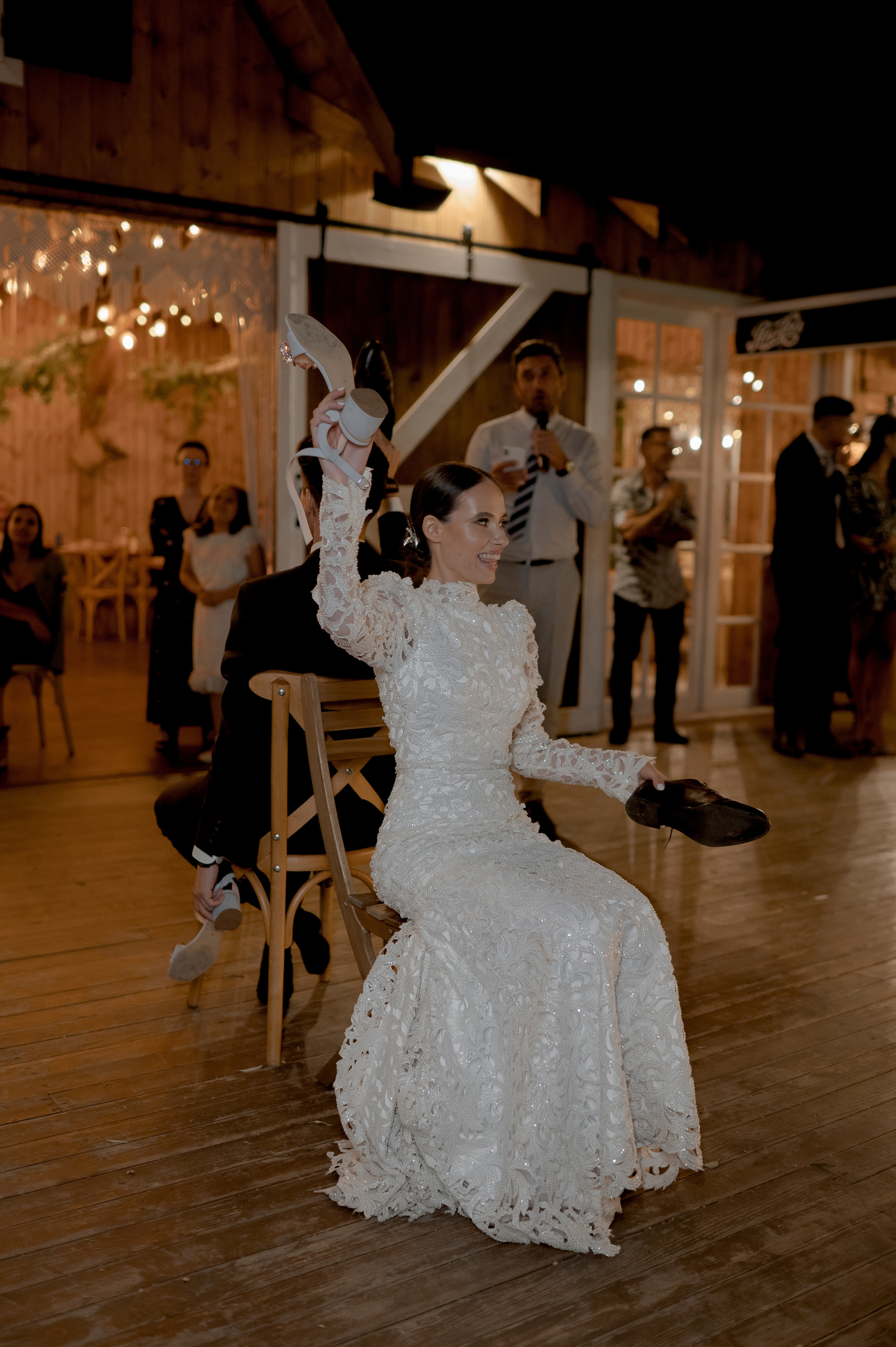 Boho barn wedding in Romania at Papadia Village, Dolj. Wedding photographer and videographer based in Timisoara, Romania