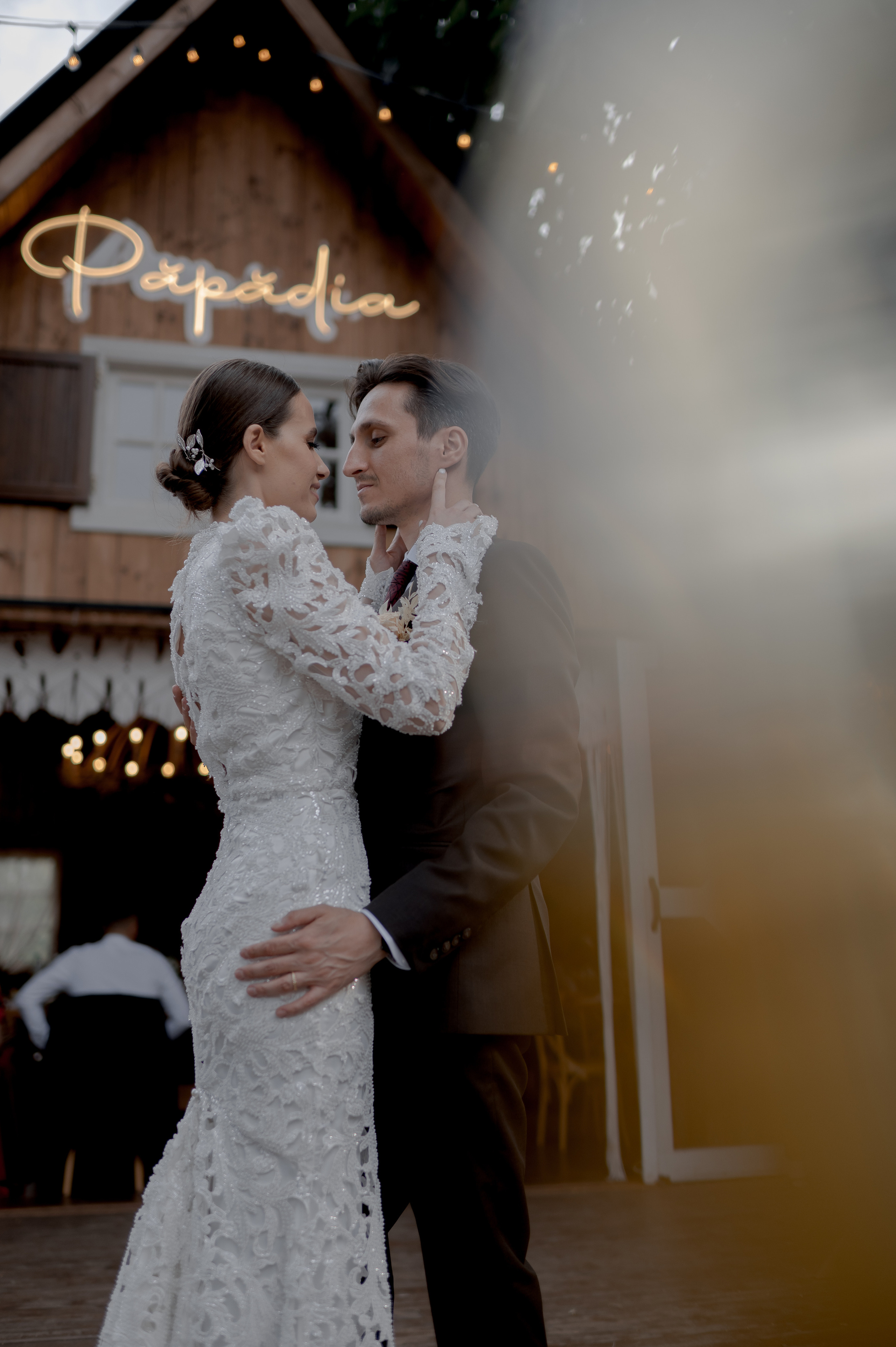 Sergiu, Vanessa and Vittoria — a family portrait in La Palma, Suceava. Wedding photographer and videographer based in Timisoara, Romania
