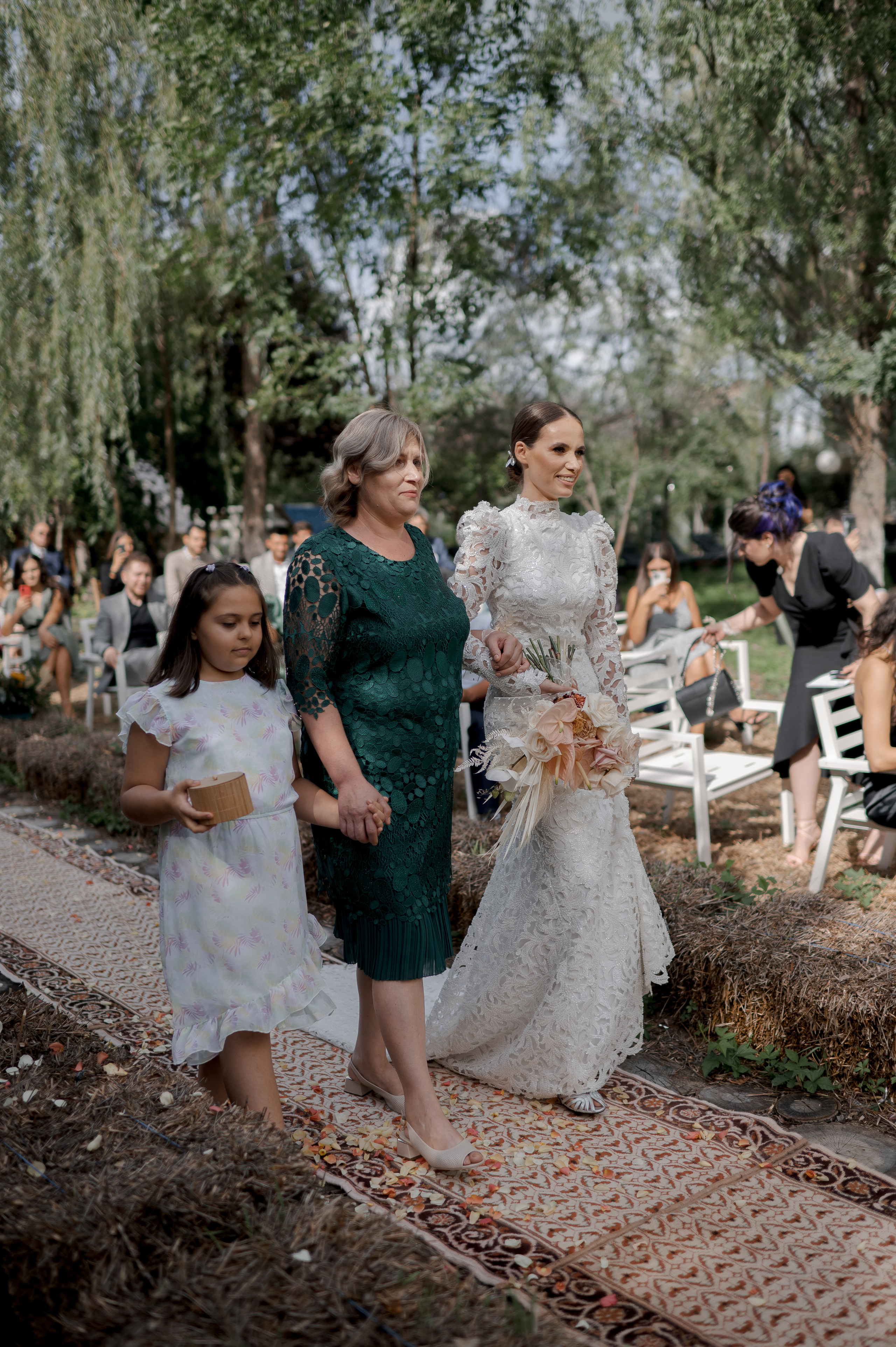 Boho barn wedding in Romania at Papadia Village, Dolj. Wedding photographer and videographer based in Timisoara, Romania