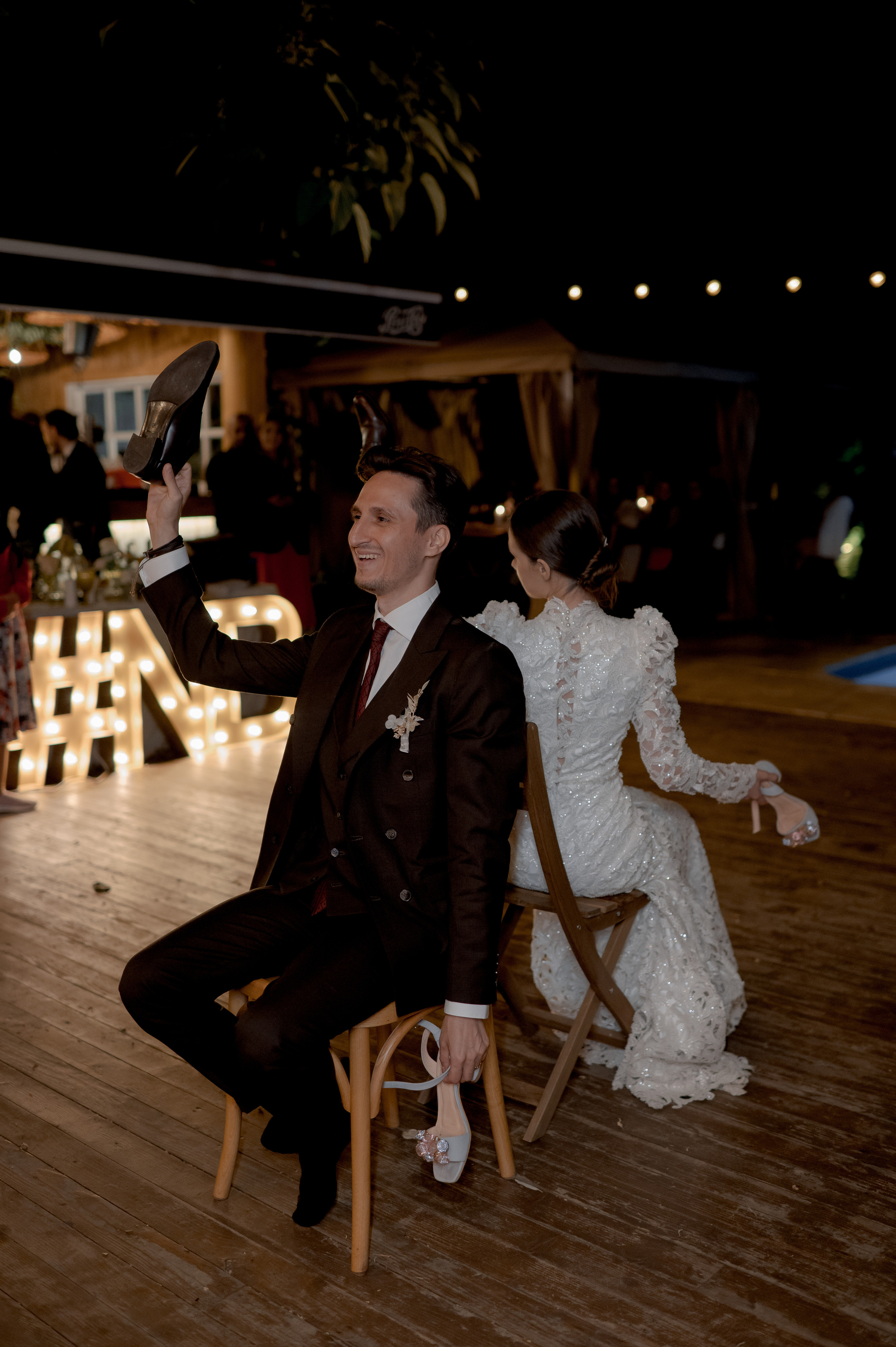 Boho barn wedding in Romania at Papadia Village, Dolj. Wedding photographer and videographer based in Timisoara, Romania