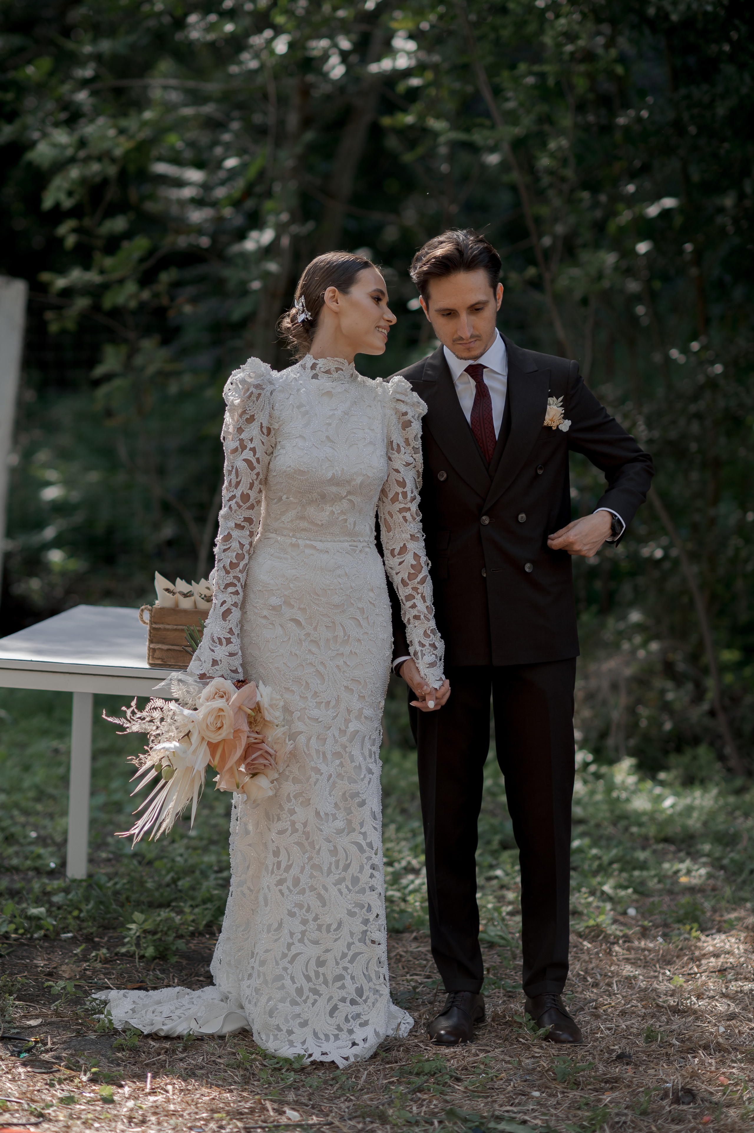 Boho barn wedding in Romania at Papadia Village, Dolj. Wedding photographer and videographer based in Timisoara, Romania
