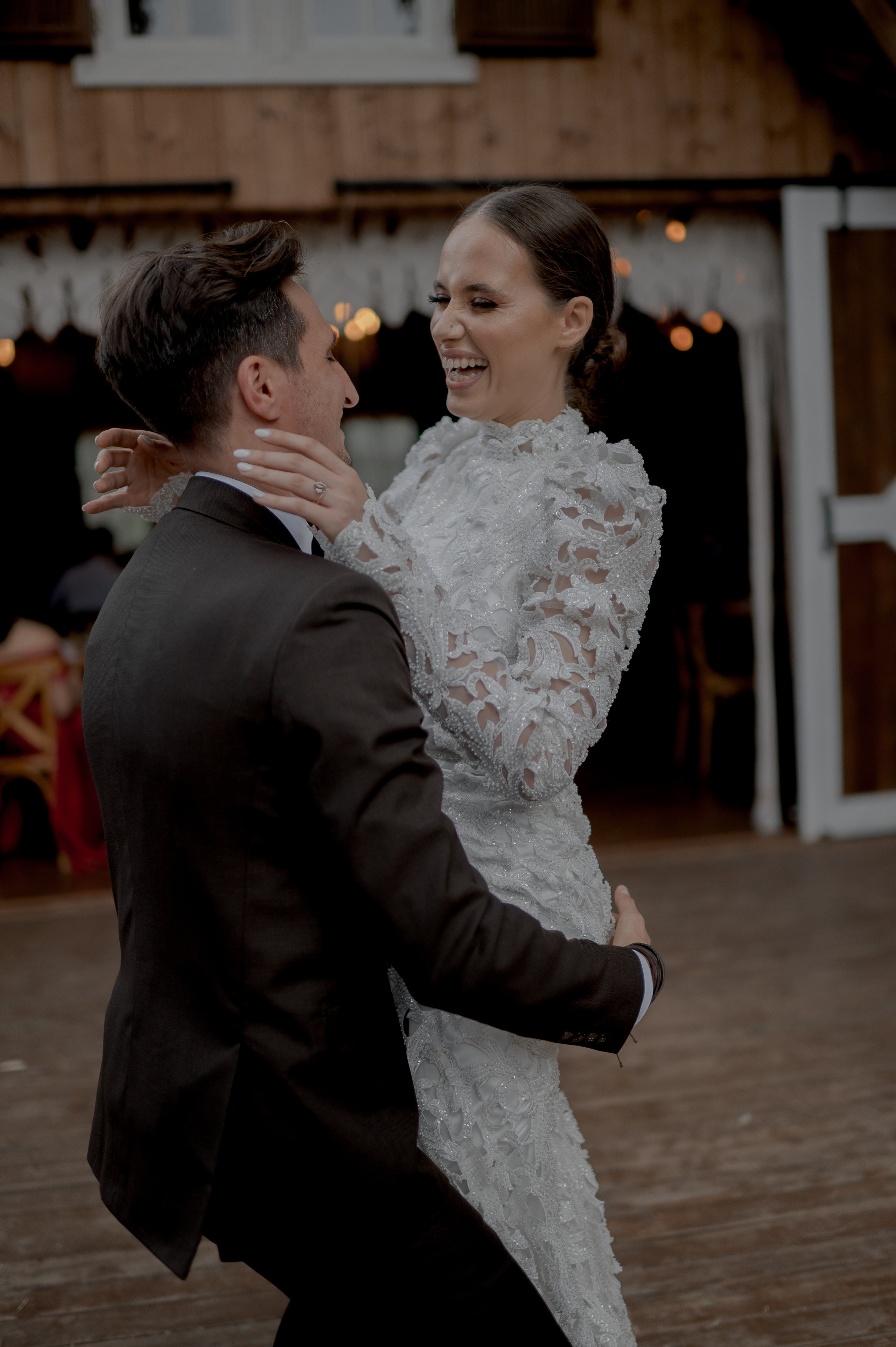 Boho barn wedding in Romania at Papadia Village, Dolj. Wedding photographer and videographer based in Timisoara, Romania