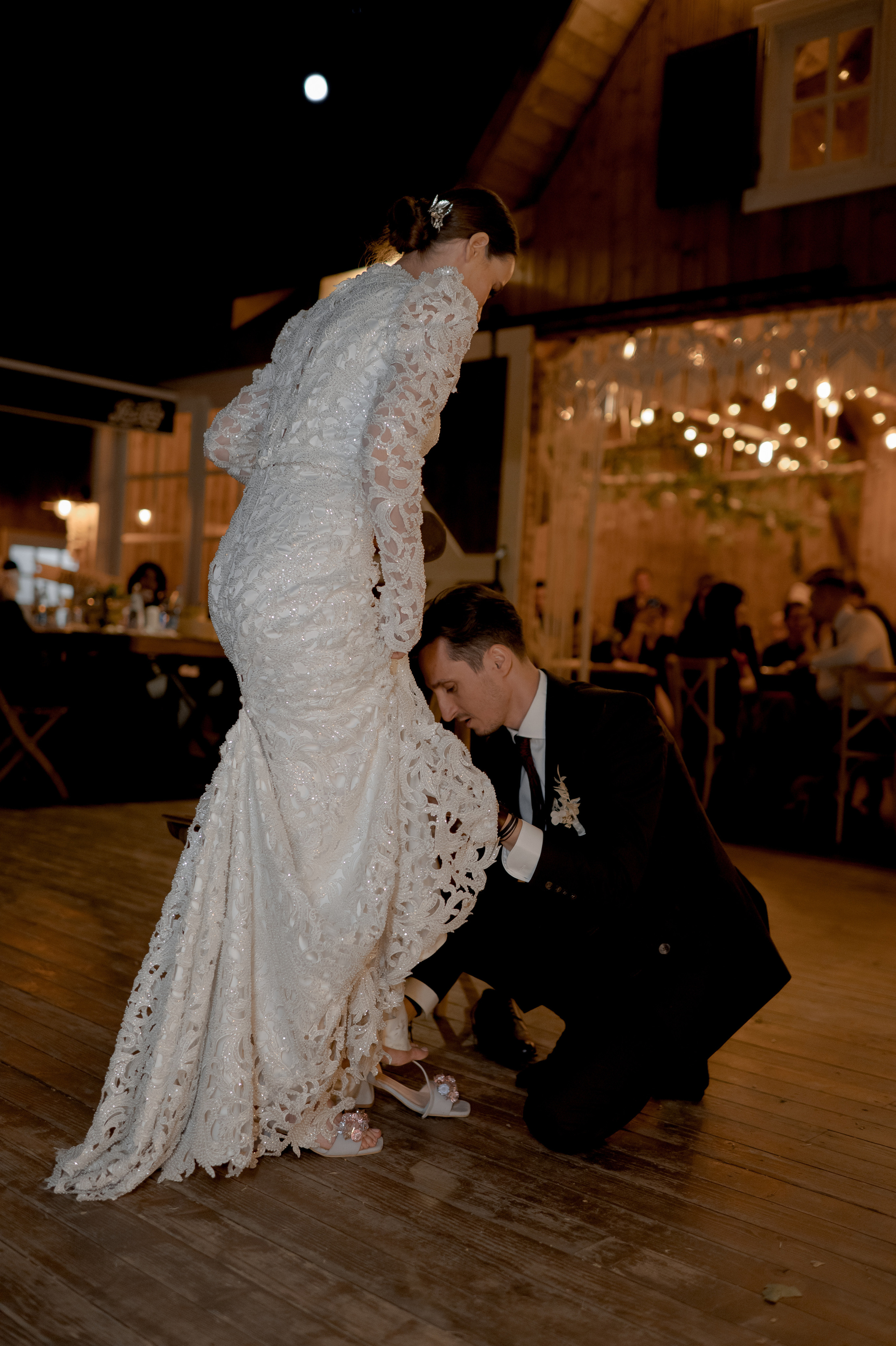 Boho barn wedding in Romania at Papadia Village, Dolj. Wedding photographer and videographer based in Timisoara, Romania