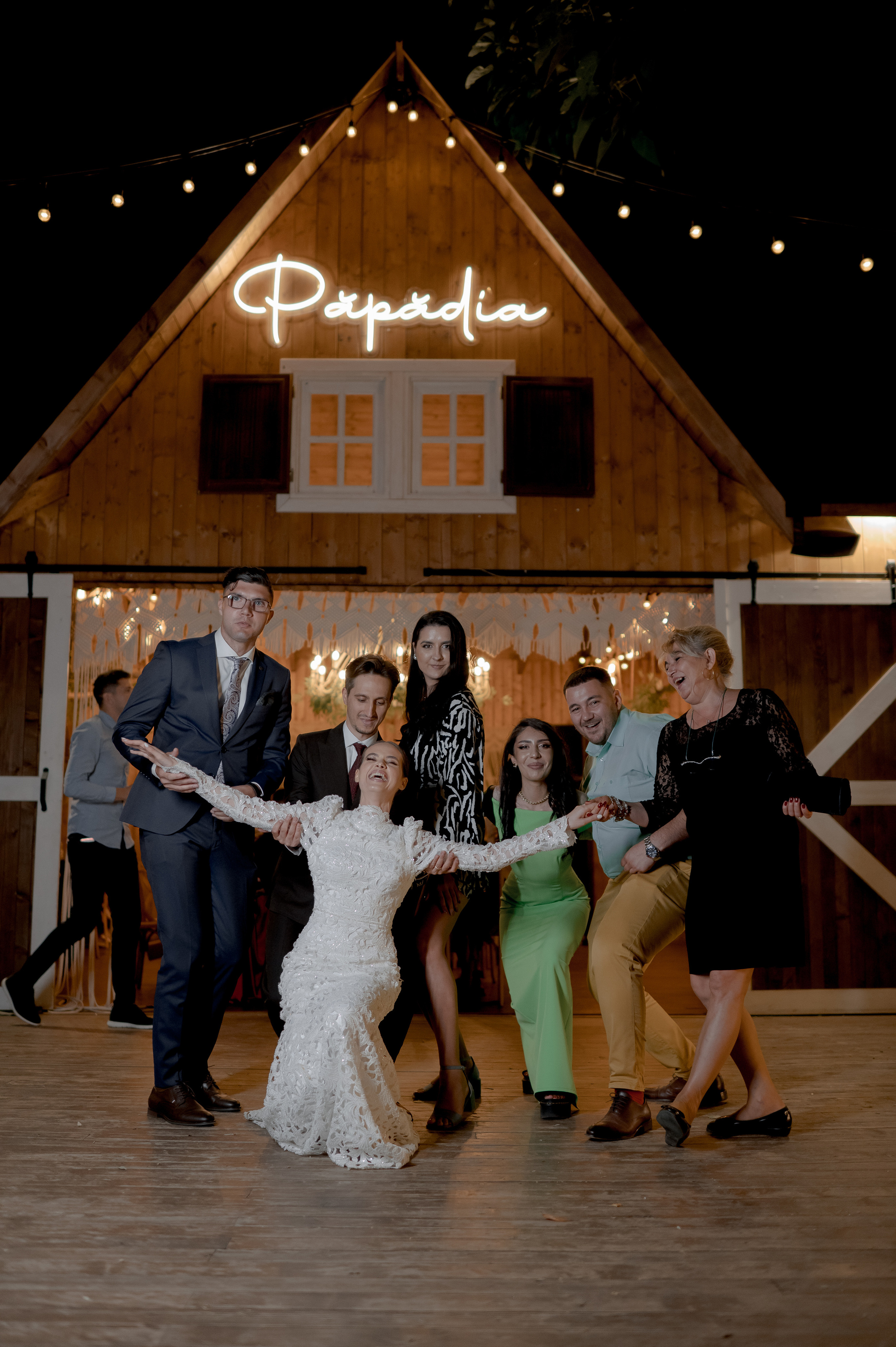 Boho barn wedding in Romania at Papadia Village, Dolj. Wedding photographer and videographer based in Timisoara, Romania