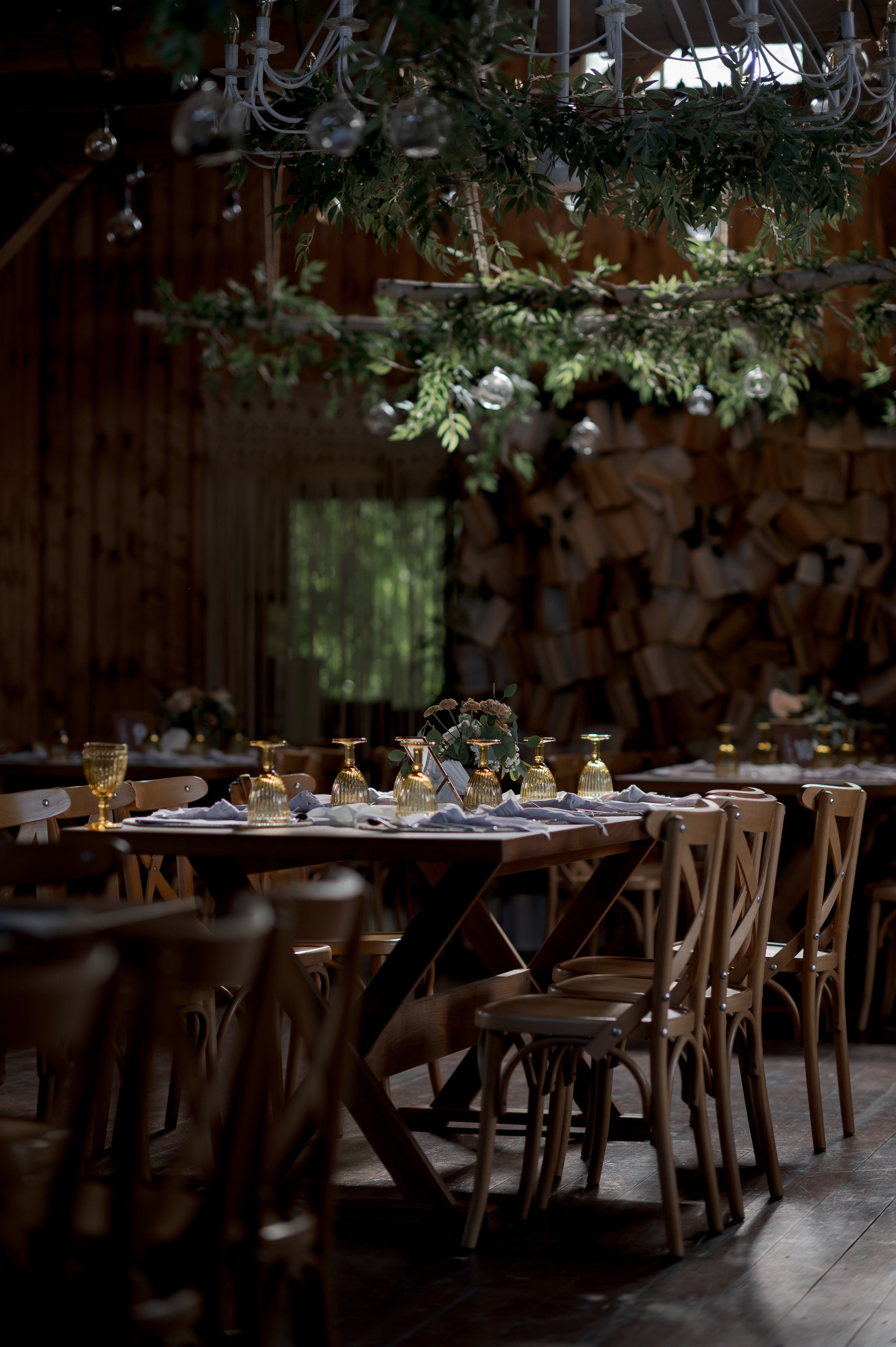 Boho barn wedding in Romania at Papadia Village, Dolj. Wedding photographer and videographer based in Timisoara, Romania