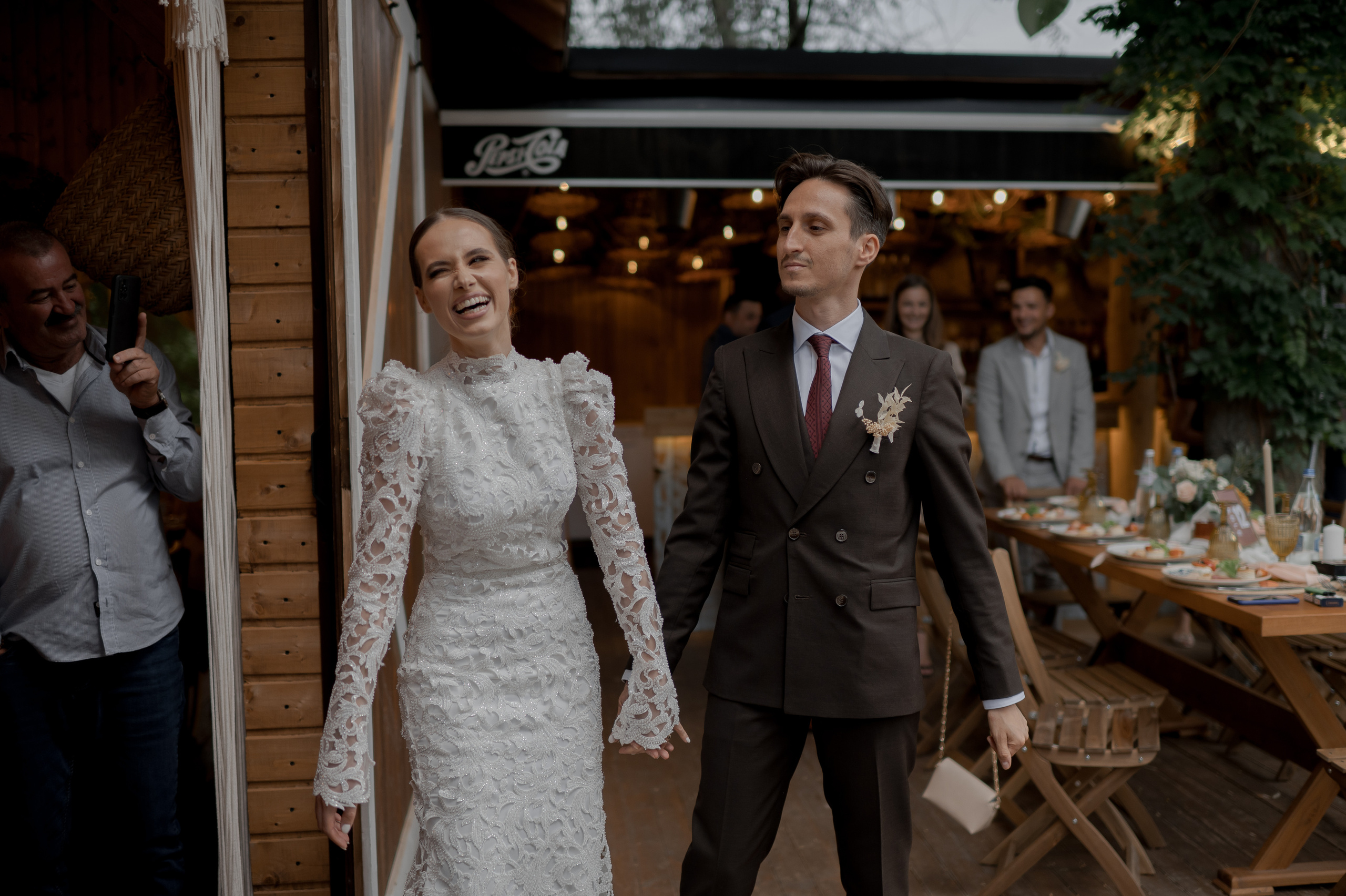 Boho barn wedding in Romania at Papadia Village, Dolj. Wedding photographer and videographer based in Timisoara, Romania