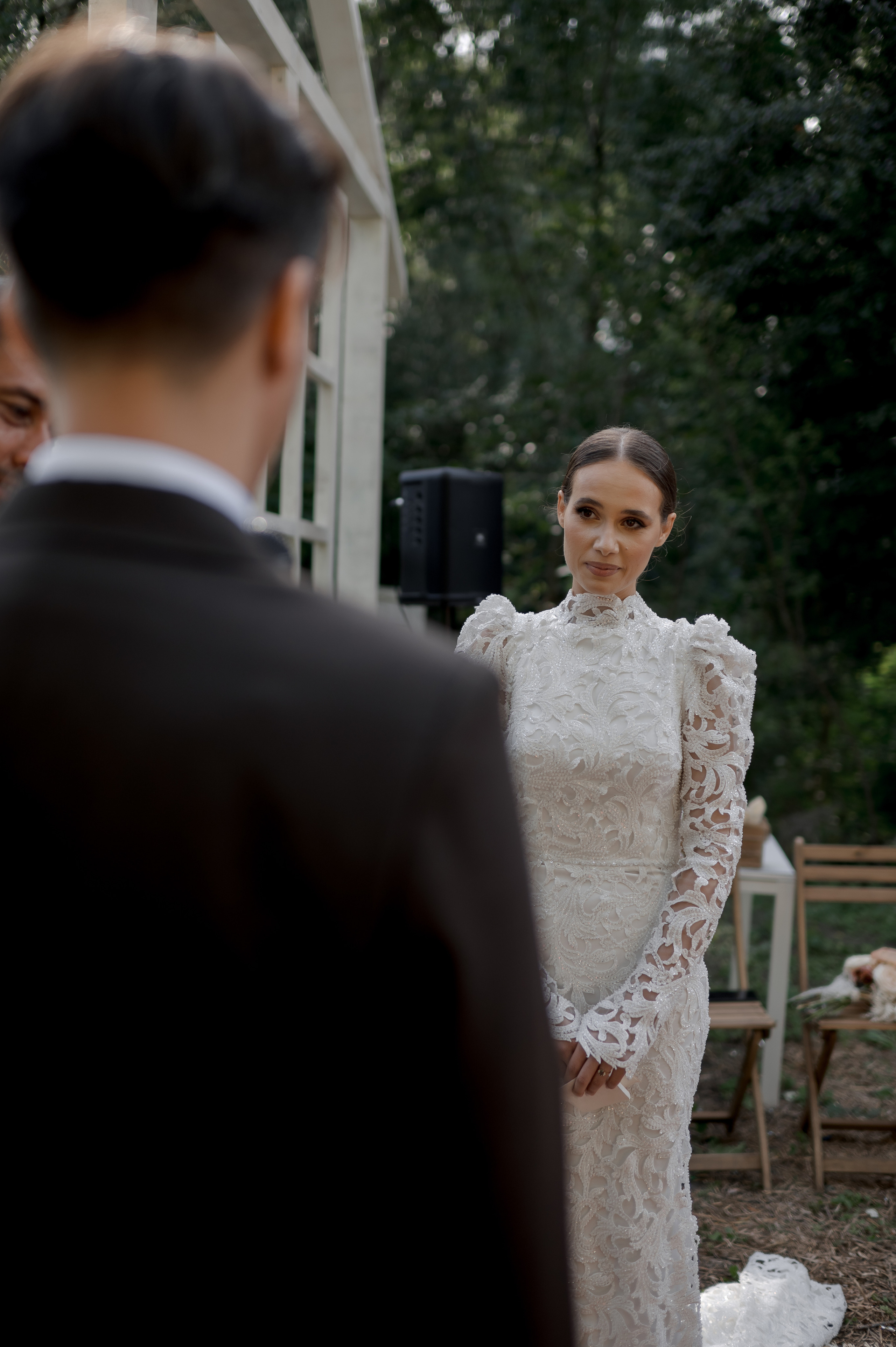 Boho barn wedding in Romania at Papadia Village, Dolj. Wedding photographer and videographer based in Timisoara, Romania