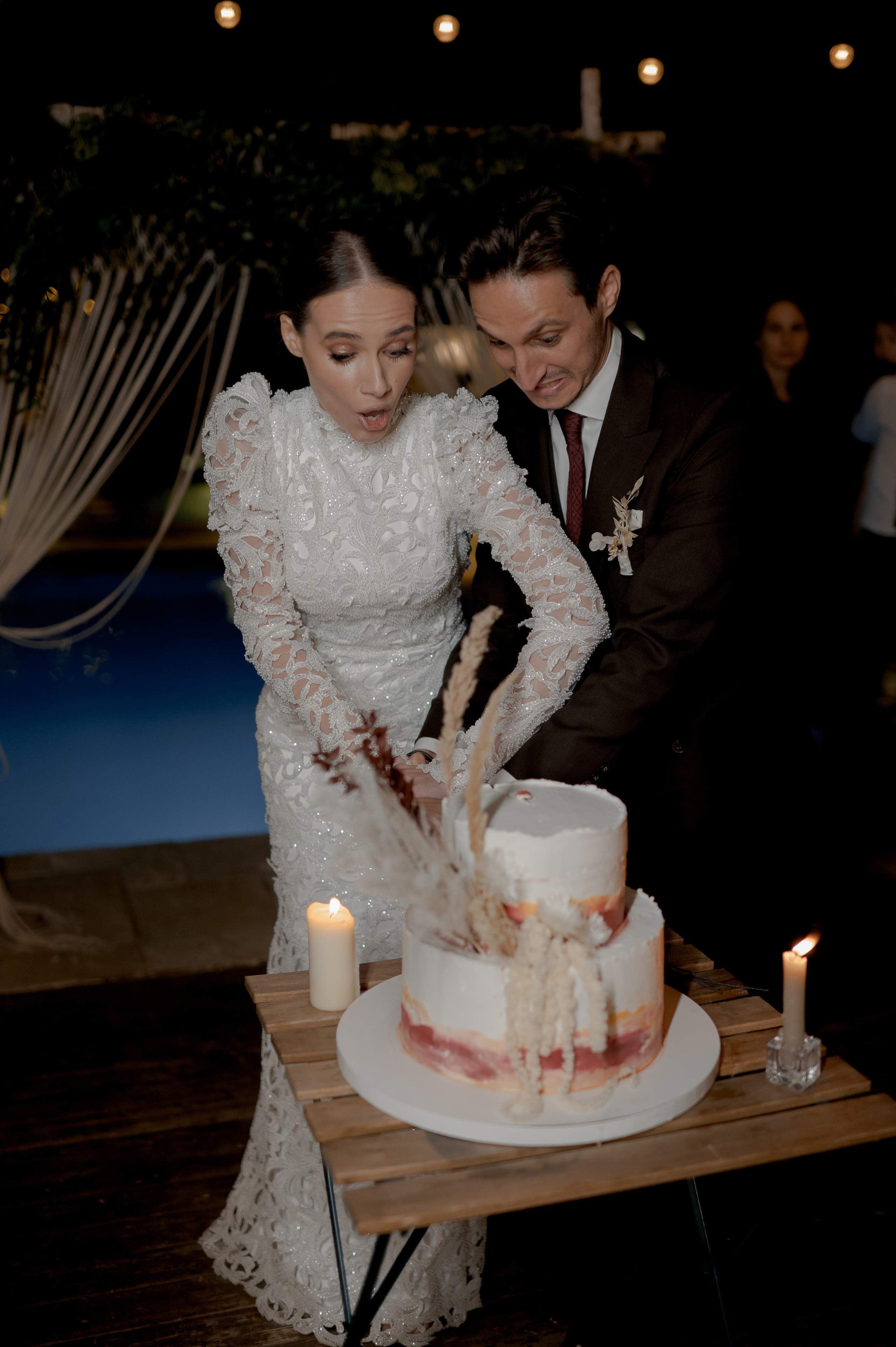 Boho barn wedding in Romania at Papadia Village, Dolj. Wedding photographer and videographer based in Timisoara, Romania