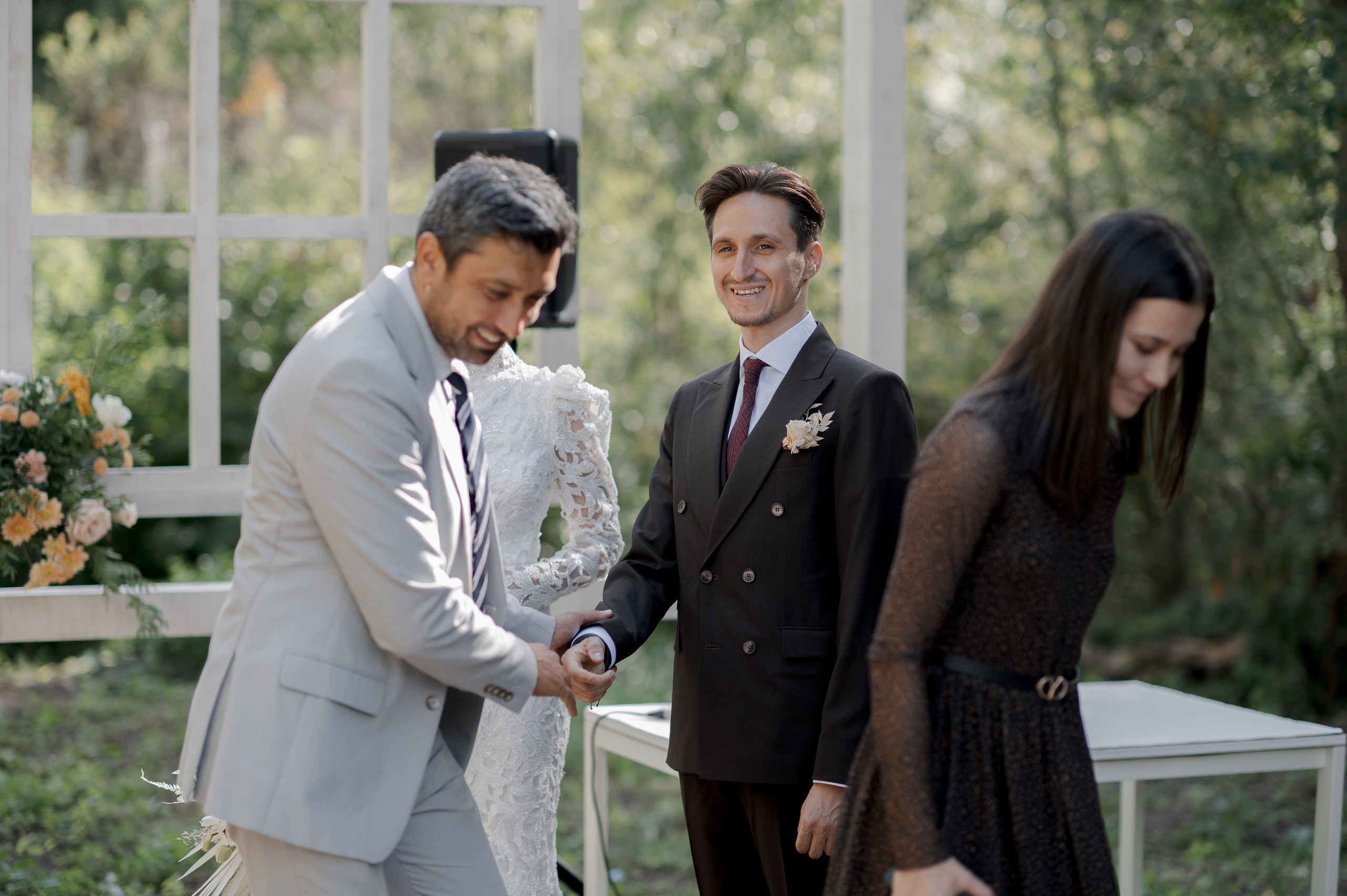 Boho barn wedding in Romania at Papadia Village, Dolj. Wedding photographer and videographer based in Timisoara, Romania