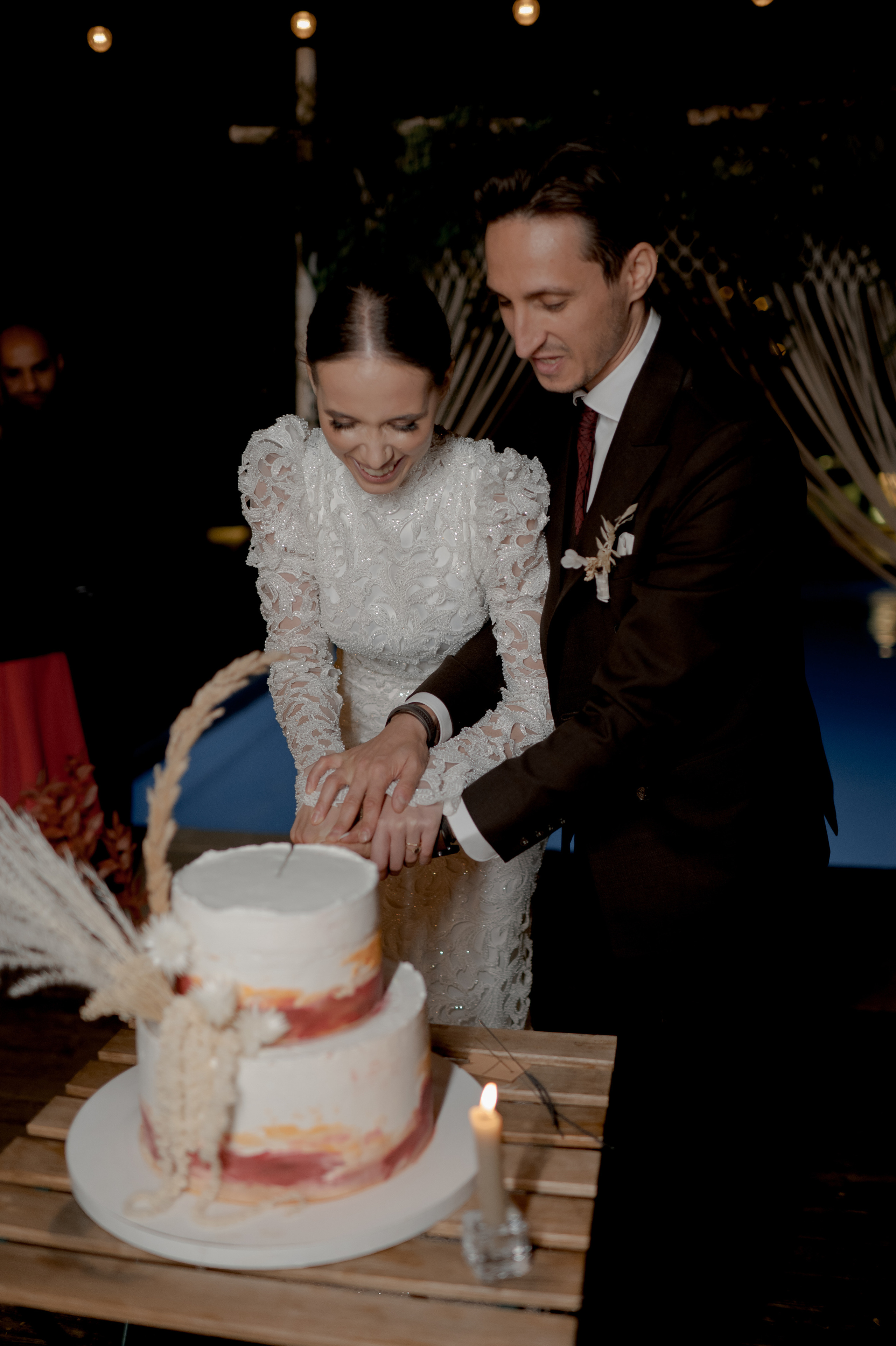 Boho barn wedding in Romania at Papadia Village, Dolj. Wedding photographer and videographer based in Timisoara, Romania