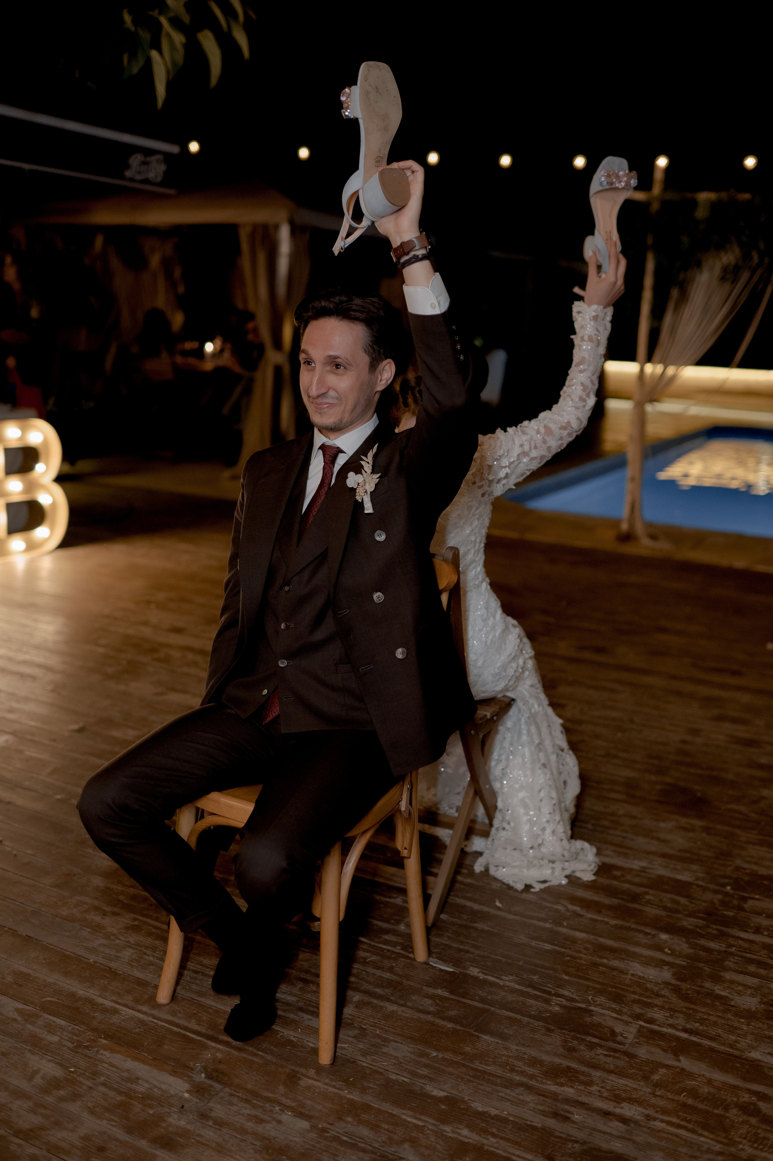 Boho barn wedding in Romania at Papadia Village, Dolj. Wedding photographer and videographer based in Timisoara, Romania