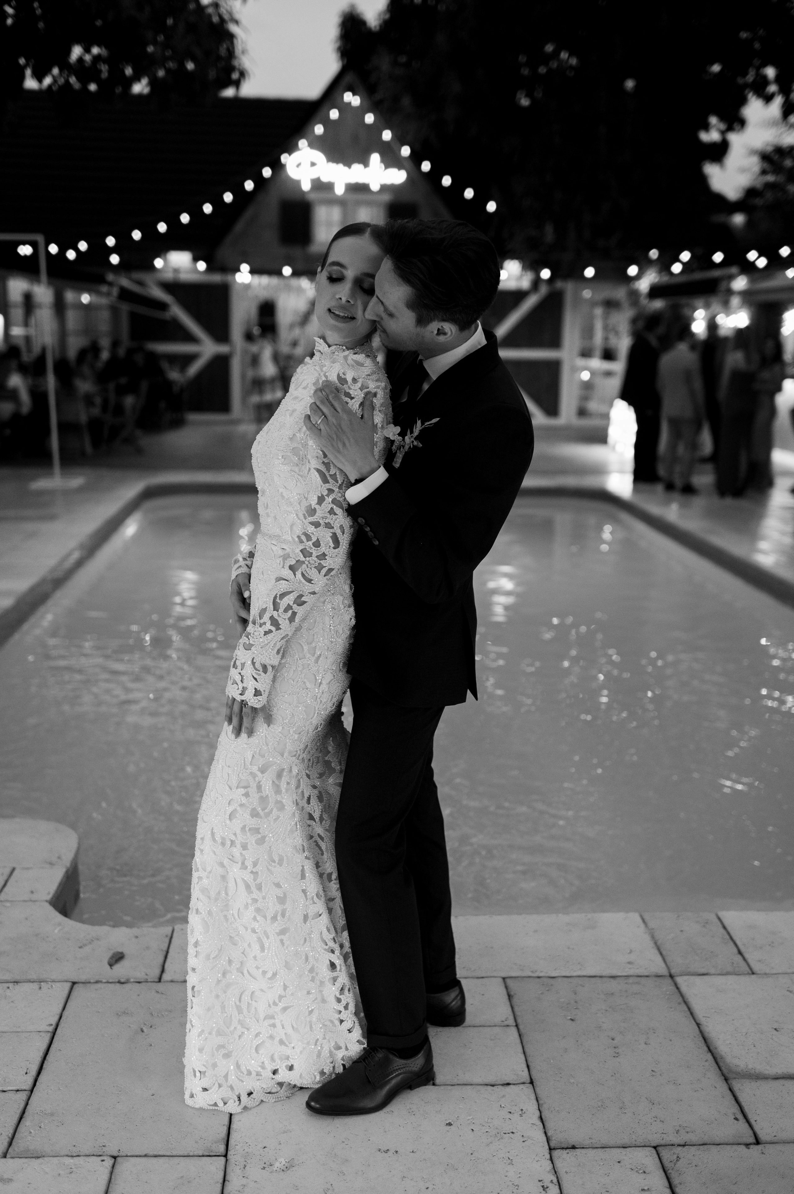 Boho barn wedding in Romania at Papadia Village, Dolj. Wedding photographer and videographer based in Timisoara, Romania