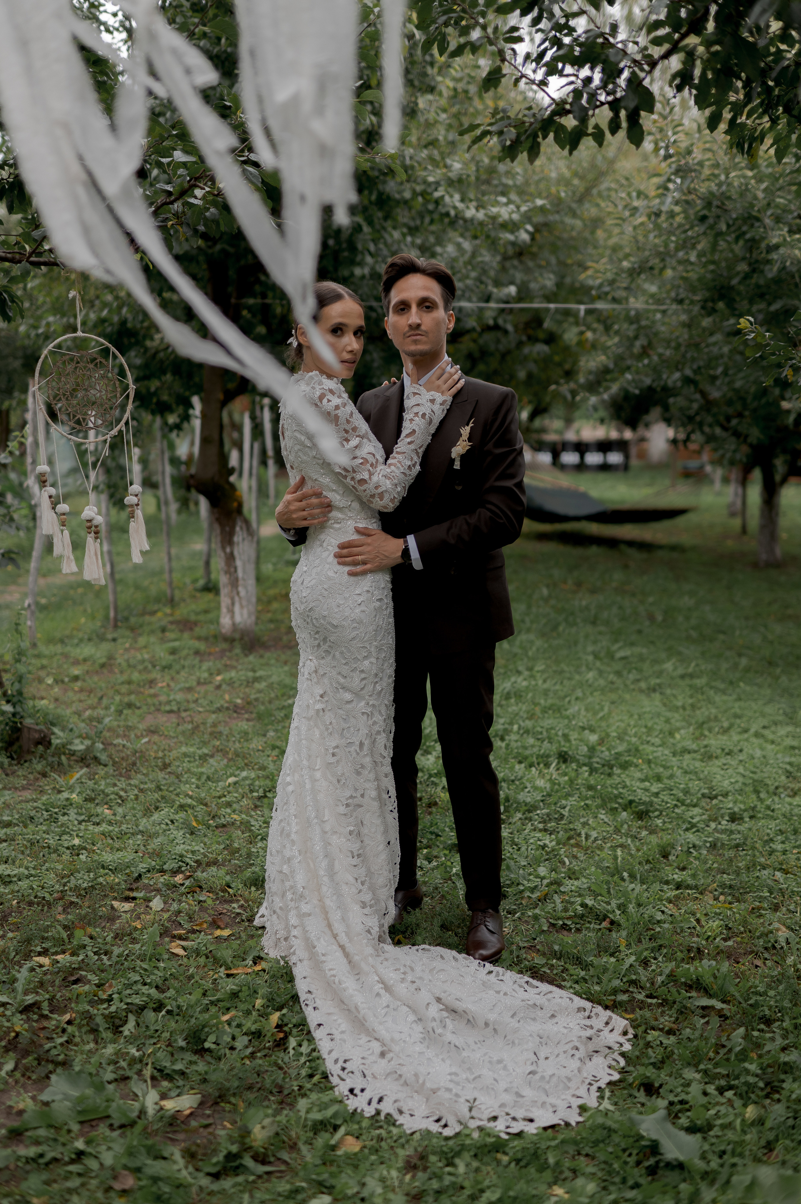 Boho barn wedding in Romania at Papadia Village, Dolj. Wedding photographer and videographer based in Timisoara, Romania