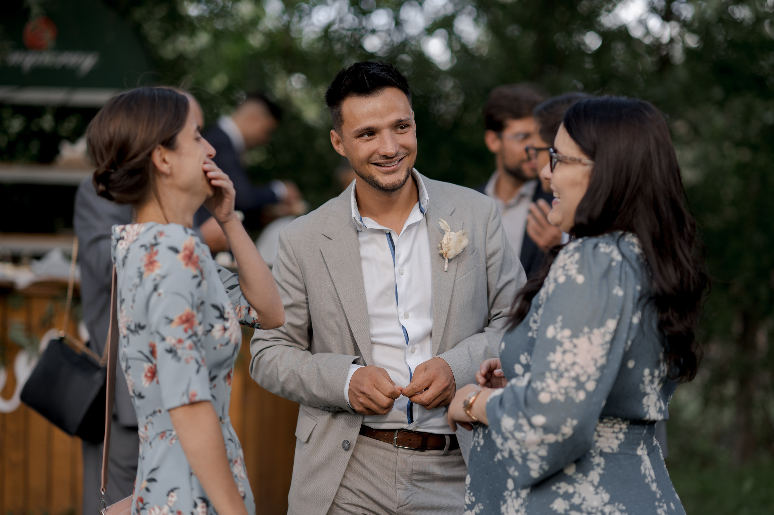 Boho barn wedding in Romania at Papadia Village, Dolj. Wedding photographer and videographer based in Timisoara, Romania