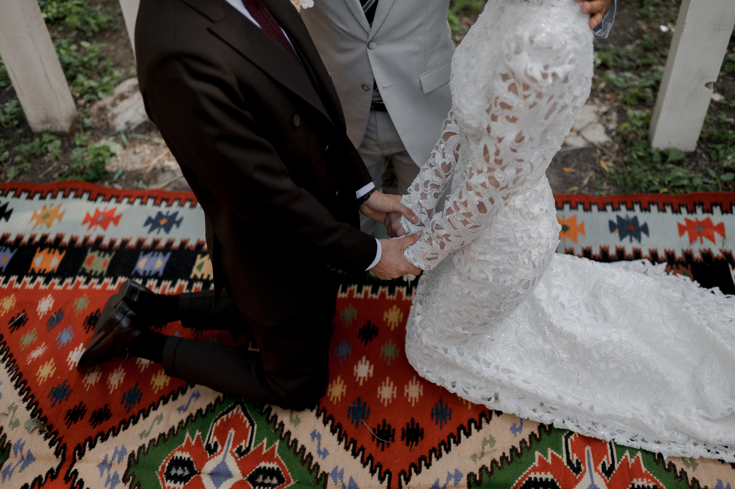 Boho barn wedding in Romania at Papadia Village, Dolj. Wedding photographer and videographer based in Timisoara, Romania