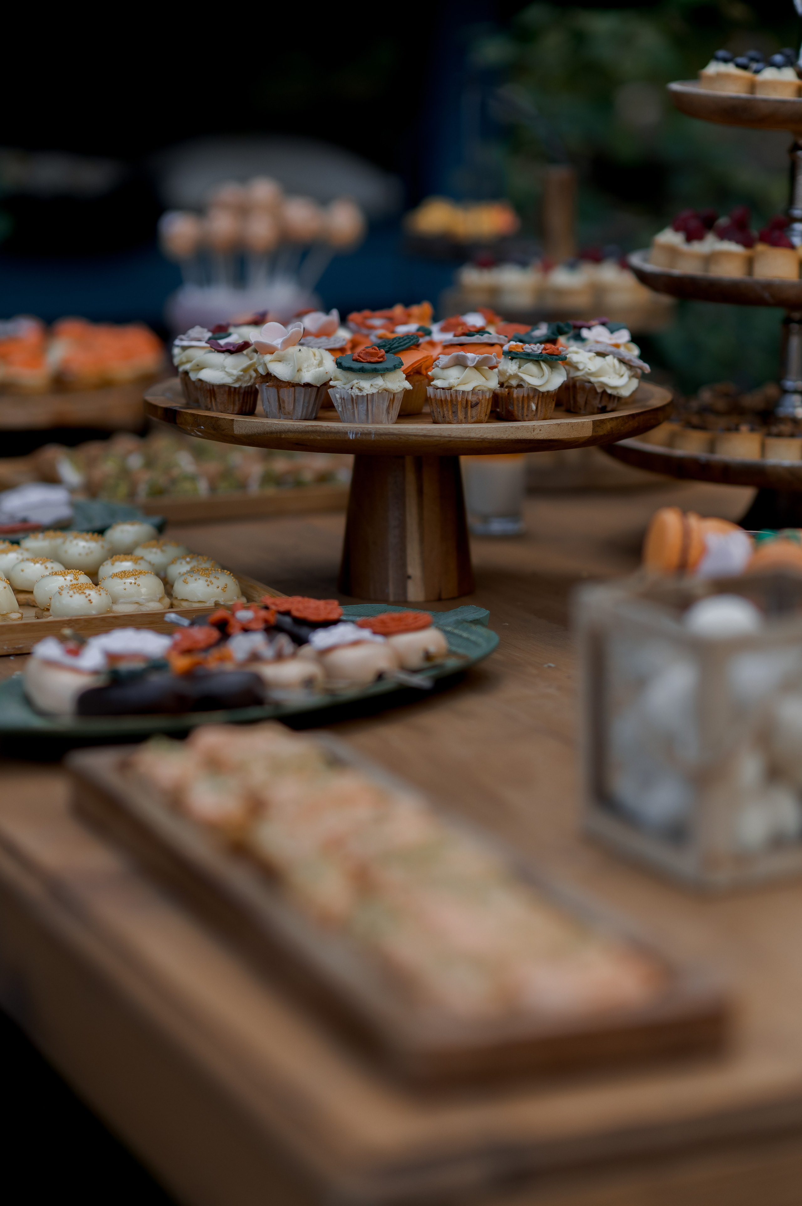 Boho barn wedding in Romania at Papadia Village, Dolj. Wedding photographer and videographer based in Timisoara, Romania