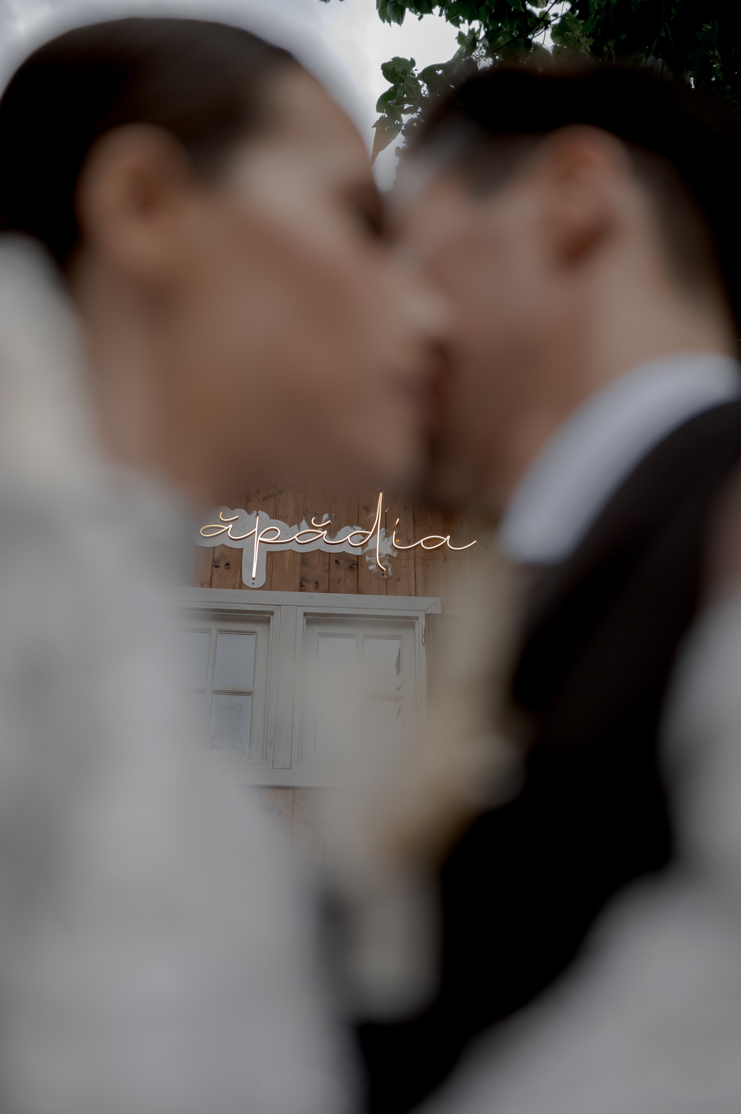 Boho barn wedding in Romania at Papadia Village, Dolj. Wedding photographer and videographer based in Timisoara, Romania