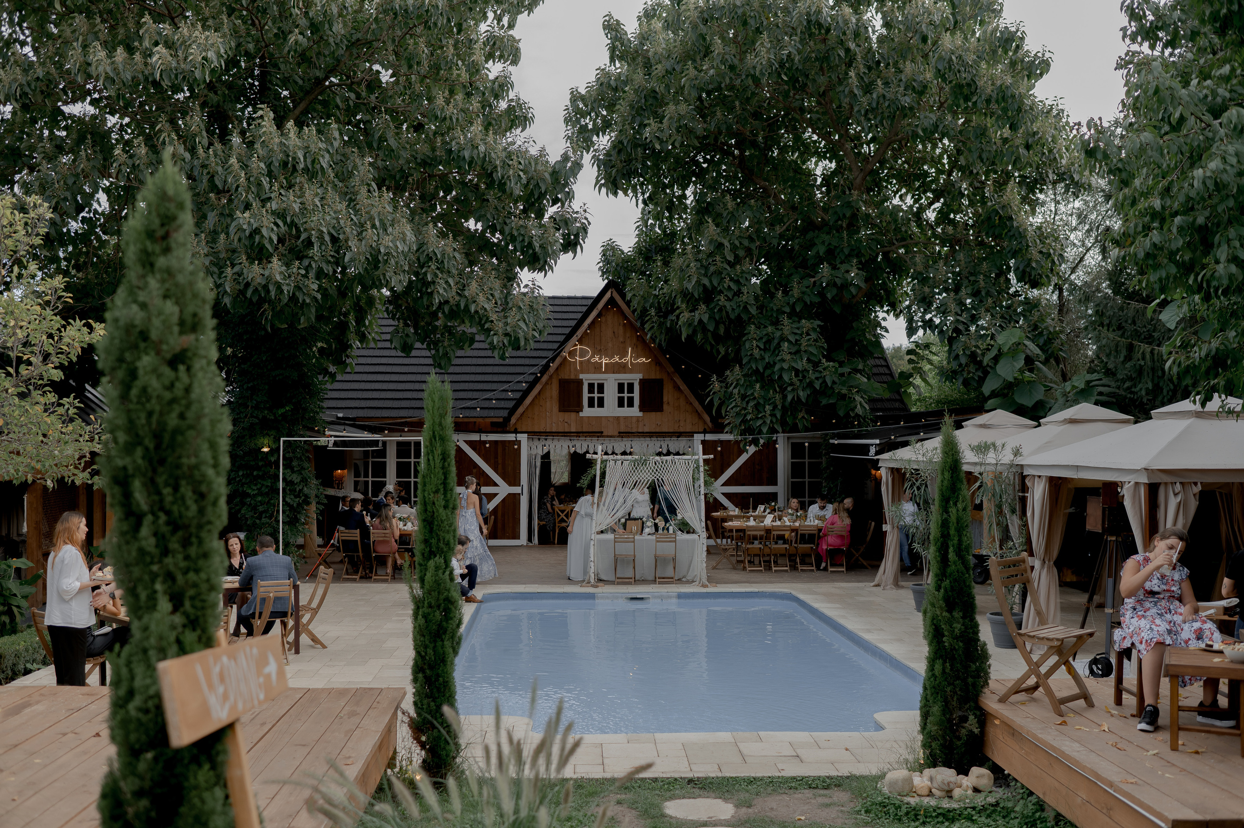 Boho barn wedding in Romania at Papadia Village, Dolj. Wedding photographer and videographer based in Timisoara, Romania